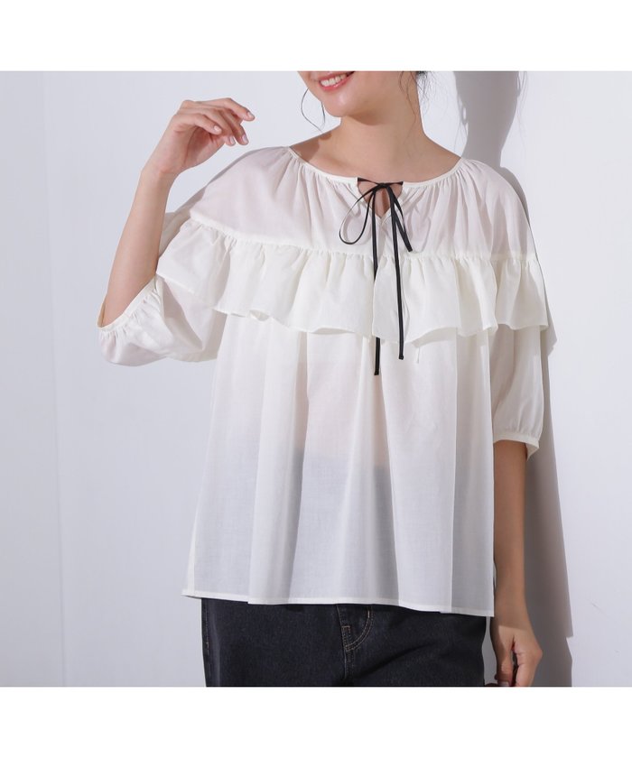 【エヌ ナチュラルビューティーベーシック/N.Natural Beauty basic】のラッフルバイカラーリボンブラウス インテリア・キッズ・メンズ・レディースファッション・服の通販 founy(ファニー) https://founy.com/ ファッション Fashion レディースファッション Fashion for Women トップス・カットソー Cut & Sew Tops シャツ・ブラウス・オフィスカジュアル Elegant Blouses & Button-Ups おすすめ Recommended / Our Picks カーゴパンツ Cargo Pants, Utility Pants シアー Sheer, See-Through デニム Denim, Jeans Material ラッフル Ruffle, Frill リボン Ribbon, Bow |ID: prp329100004589416 ipo3291000000032712671