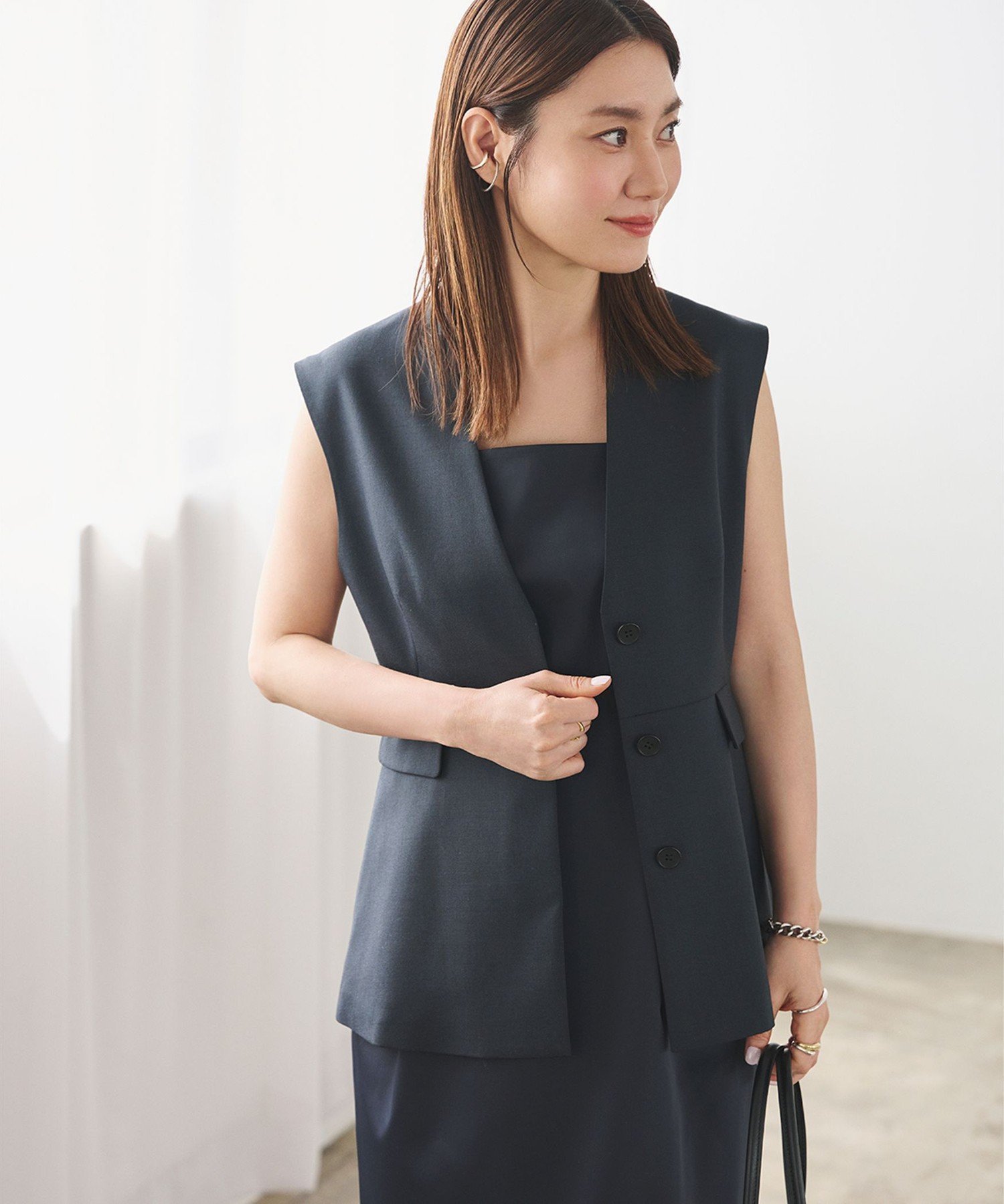 【デミルクス ビームス/Demi-Luxe BEAMS】の【YouTubeで紹介/セットアップ可能】エディター東原妙子 * Demi-Luxe BEAMS / ツイル ペプラム ジレ 25AW インテリア・キッズ・メンズ・レディースファッション・服の通販 founy(ファニー) 　ファッション　Fashion　レディースファッション　Fashion for Women　アウター　Coat / Outerwear Collection　トップス・カットソー　Cut & Sew Tops　ベスト&ジレ / 重ね着スタイル　Vests & Gilets　シンプル　Simple, Minimal　セットアップ　Set-Up, Coordinated Outfit　ツイル　Twist, Twisted Detail　フィット　Fit, Slim Fit　フォーマル　Formal, Dressy　ペプラム　Peplum, Flared Hem　エレガント 上品　Elegant　2025年　2025　2025-2026秋冬・A/W　Autumn/Winter 2025–26 AW25–26　NAVY|ID: prp329100004589513 ipo3291000000033802440