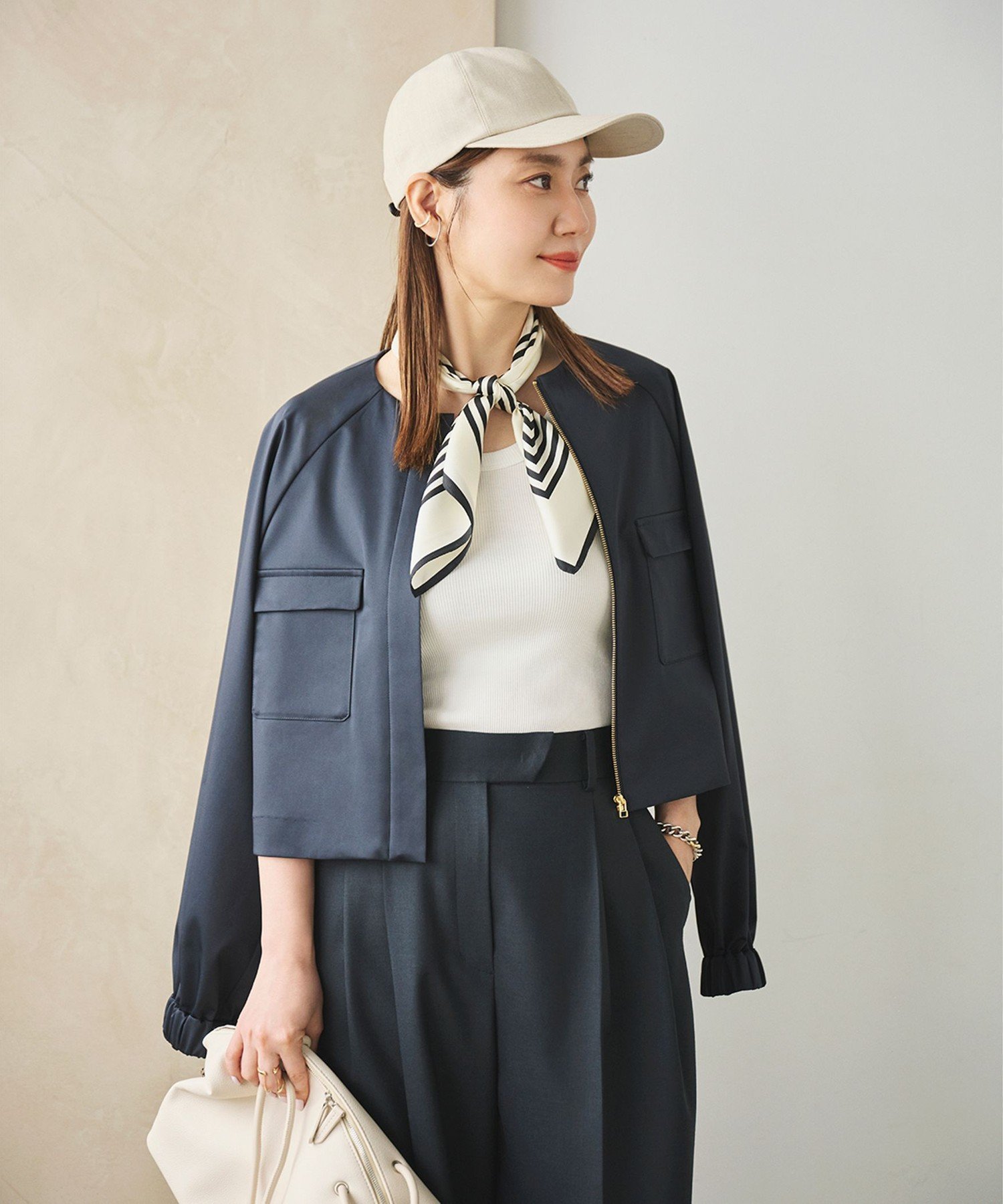 【デミルクス ビームス/Demi-Luxe BEAMS】の【YouTube掲載/セットアップ可能】エディター東原妙子 * Demi-Luxe BEAMS / シャイニー ポケット ショートブルゾン インテリア・キッズ・メンズ・レディースファッション・服の通販 founy(ファニー) 　ファッション　Fashion　レディースファッション　Fashion for Women　アウター　Coat / Outerwear Collection　ブルゾンジャケット・スポーティアウター　Blouson Jackets　クロップド　Cropped, Short Length　シャイニー　Shiny, Glossy Finish　ショート　Short, Short Length　シンプル　Simple, Minimal　セットアップ　Set-Up, Coordinated Outfit　雑誌　Magazine, Fashion Magazine　バランス　Balance, Style Balance　ブルゾン　Blouson, Bomber Jacket　ポケット　Pocket, Pocket Detail　ワイド　Wide, Wide Fit　おすすめ　Recommended / Our Picks　NAVY|ID: prp329100004589516 ipo3291000000033443588