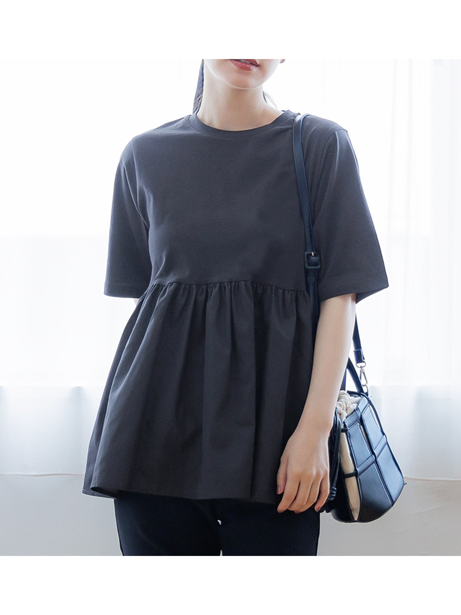 【コカ/COCA】のクルーネックドッキングカットソー インテリア・キッズ・メンズ・レディースファッション・服の通販 founy(ファニー) 　ファッション　Fashion　レディースファッション　Fashion for Women　トップス・カットソー　Cut & Sew Tops　カットソー・ベーシックTシャツ　Cut-and-Sewn Tops / Stretch Tees & Basics　カットソー　Cut and Sewn Top　シンプル　Simple, Minimal　デニム　Denim, Jeans Material　ドッキング　Docking, Mixed Material　ポケット　Pocket, Pocket Detail　ミックス　Mix, Mixed Style　エレガント 上品　Elegant　Navy|ID: prp329100004589523 ipo3291000000032688356