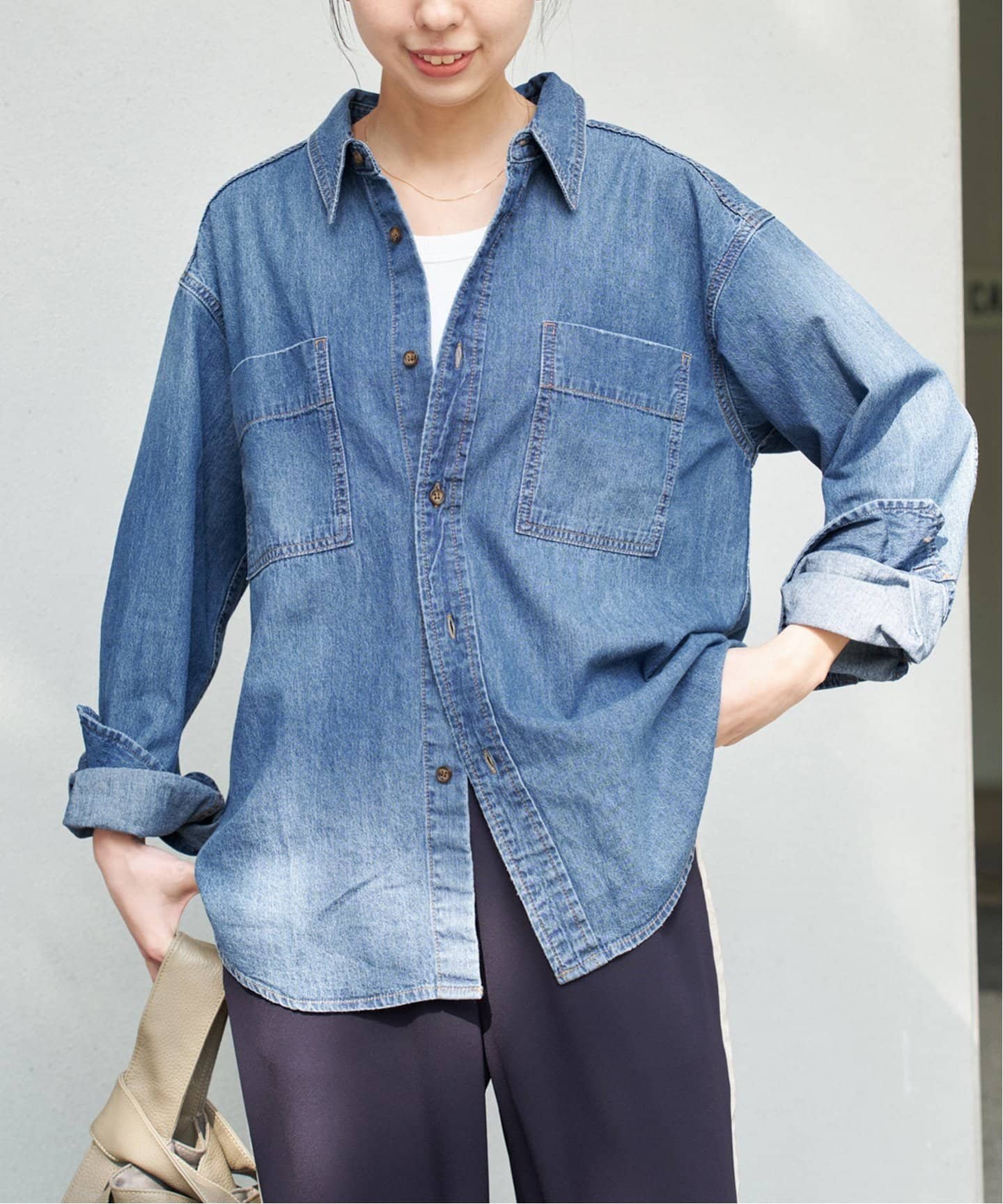 【スピック&スパン/Spick & Span】の《追加》ライトオンスデニムシャツ インテリア・キッズ・メンズ・レディースファッション・服の通販 founy(ファニー) 　ファッション　Fashion　レディースファッション　Fashion for Women　トップス・カットソー　Cut & Sew Tops　シャツ・ブラウス・オフィスカジュアル　Elegant Blouses & Button-Ups　インナー　Innerwear　ブルー|ID: prp329100004589790 ipo3291000000033719233