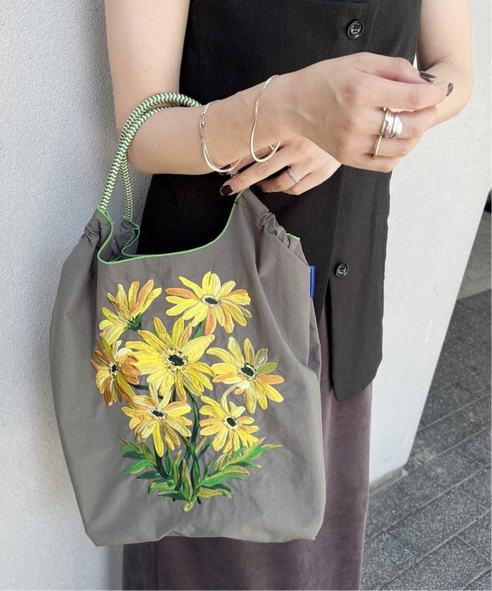 【ジャーナルスタンダード/JOURNAL STANDARD】の別注【BALL CHAIN *TOLIGHT】BAG インテリア・キッズ・メンズ・レディースファッション・服の通販 founy(ファニー) https://founy.com/ ファッション Fashion レディースファッション Ladies' Fashion Online バッグ Bag 2025年 2025 2025-2026秋冬・A/W Aw/Autumn/Winter/Fw/Fall/2025-2026 別注 Special Order |ID: prp329100004589823 ipo3291000000032565127