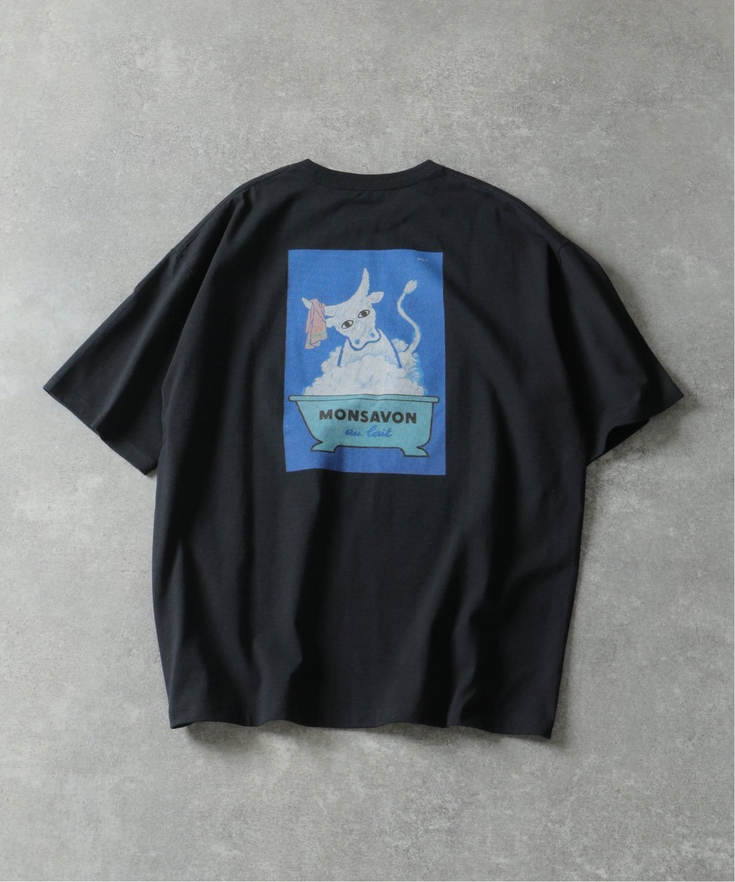 【フォーワンセブン エディフィス/417 EDIFICE】の《追加》SAVIGNAC 別注 French Company プリントTシャツ 1 インテリア・キッズ・メンズ・レディースファッション・服の通販 founy(ファニー) 　ファッション　Fashion　レディースファッション　Fashion for Women　トップス・カットソー　Cut & Sew Tops　シャツ・ブラウス・オフィスカジュアル　Elegant Blouses & Button-Ups　ロングTシャツ・Tシャツ　Longline T-Shirts & Tees　イタリア　Italy　シンプル　Simple, Minimal　フランス　France, French　プリント　Print, Printed Pattern　別注　Limited Edition, Custom Order　ブラック A|ID: prp329100004590056 ipo3291000000032713864