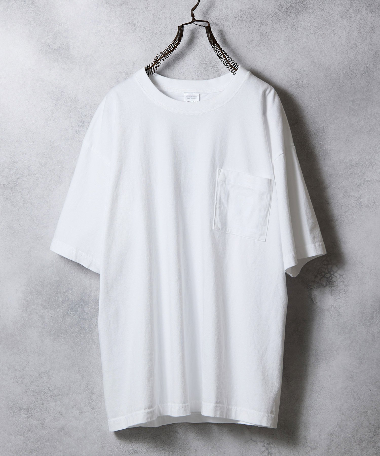 【ナンバー/Number】のn BOX LOGO PRINTED POCKET T-SHIRT インテリア・キッズ・メンズ・レディースファッション・服の通販 founy(ファニー) 　ファッション　Fashion　レディースファッション　Fashion for Women　トップス・カットソー　Cut & Sew Tops　シャツ・ブラウス・オフィスカジュアル　Elegant Blouses & Button-Ups　ロングTシャツ・Tシャツ　Longline T-Shirts & Tees　ウォッシュ　Washed Finish　ジップアップ　Zip-Up, Full Zip　ジャケット　Jacket, Outerwear　スタンダード　Standard, Basic　スラックス　Slacks, Dress Pants　セットアップ　Set-Up, Coordinated Outfit　ダメージ　Distressed, Destroyed　デニム　Denim, Jeans Material　定番　Standard, Basic Item　パーカー　Hoodie, Parka　プリント　Print, Printed Pattern　ベーシック　Basic, Essential　ポケット　Pocket, Pocket Detail　無地　Plain, Solid Color　ワイド　Wide, Wide Fit　ワンポイント　One Point, Statement Accent　おすすめ　Recommended / Our Picks　WHITE|ID: prp329100004590082 ipo3291000000032741910