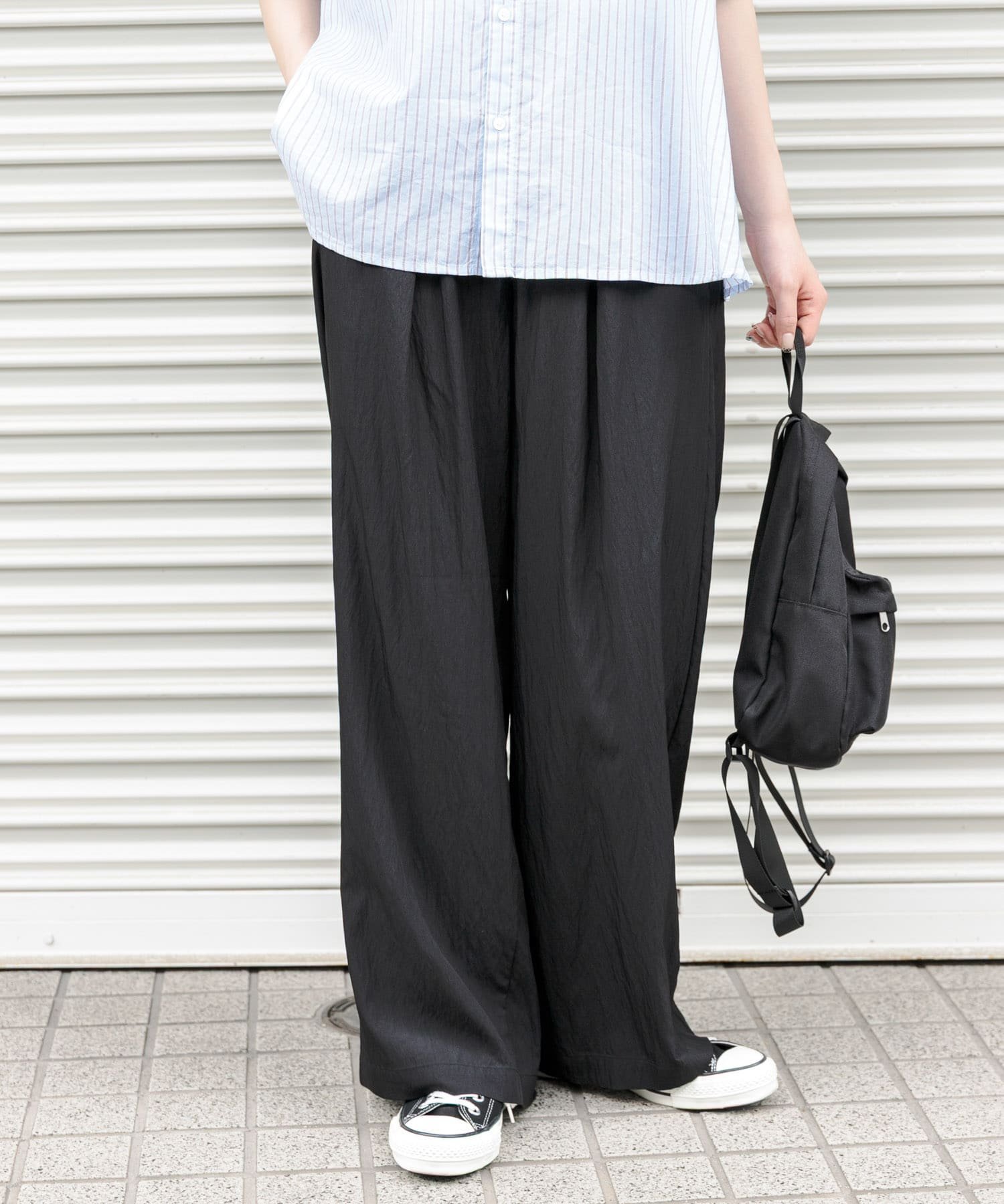 【アーバンリサーチ ドアーズ/URBAN RESEARCH DOORS】のFORK SPOON レーヨンナイロンイージーパンツ インテリア・キッズ・メンズ・レディースファッション・服の通販 founy(ファニー) 　ファッション　Fashion　レディースファッション　Fashion for Women　パンツ　Pants & Trousers　2025年　2025　2025春夏・S/S　Spring/Summer 2025 SS25　とろみ　Fluid, Flowy Fabric　ギャザー　Gathered, Ruffled　ストレート　Straight, Straight Cut　ノースリーブ　Sleeveless, No-Sleeve　フロント　Front, Front Design　ベーシック　Basic, Essential　ワイド　Wide, Wide Fit　エレガント 上品　Elegant　夏　Summer　S/S・春夏　SS, Spring/Summer, Warm Season　BLACK|ID: prp329100004590512 ipo3291000000032651462