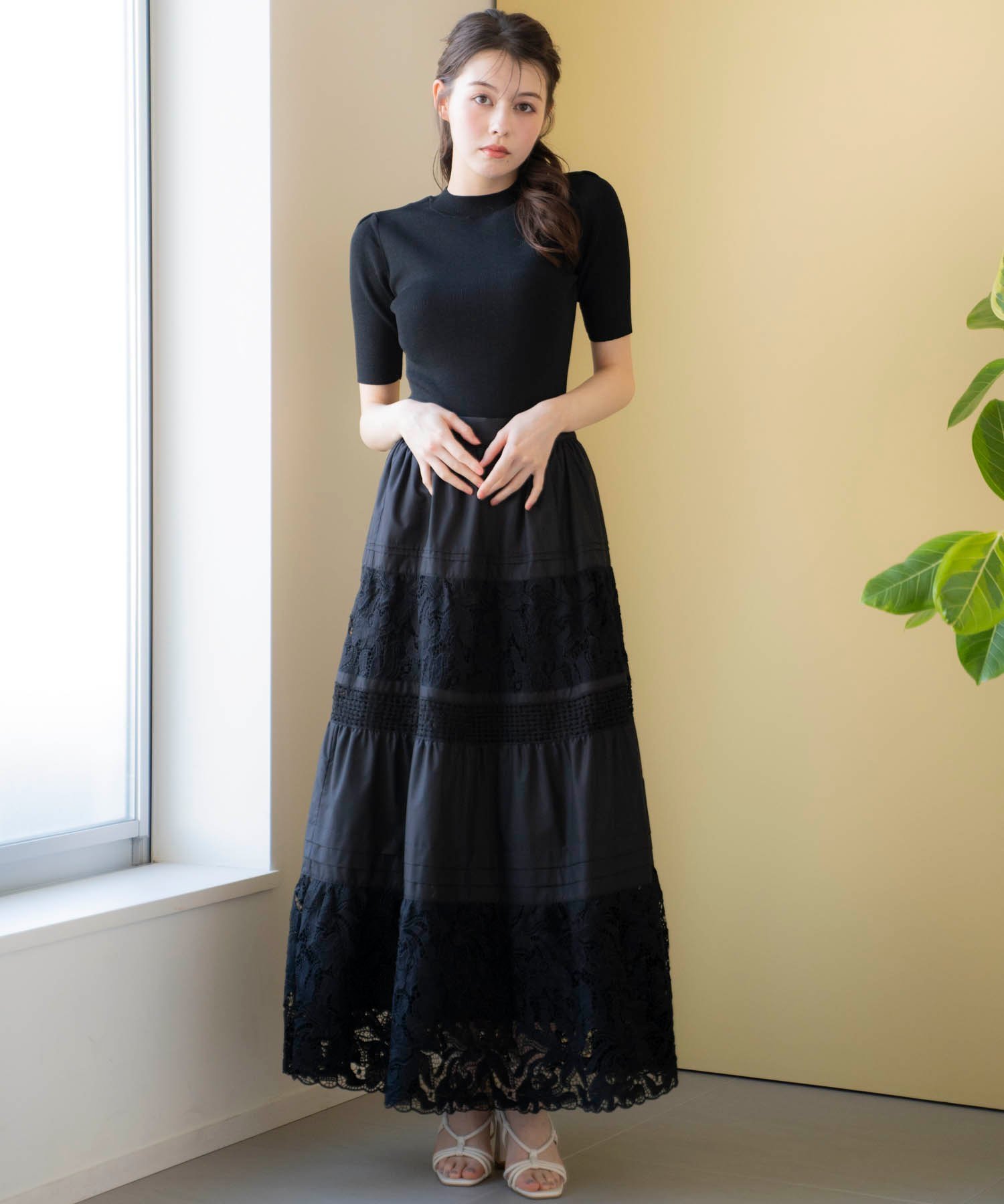 【ノエラ/Noela】のレース切り替えスカート インテリア・キッズ・メンズ・レディースファッション・服の通販 founy(ファニー) 　ファッション　Fashion　レディースファッション　Ladies' Fashion Online　スカート　Skirt　カットソー　Cut And Sew　スカラップ　Scalloped　ティアードスカート　Tiered Skirt　フロント　Front　ポケット　Pocket　レース　Race　切替　Switching　ブラック|ID: prp329100004590562 ipo3291000000032653929