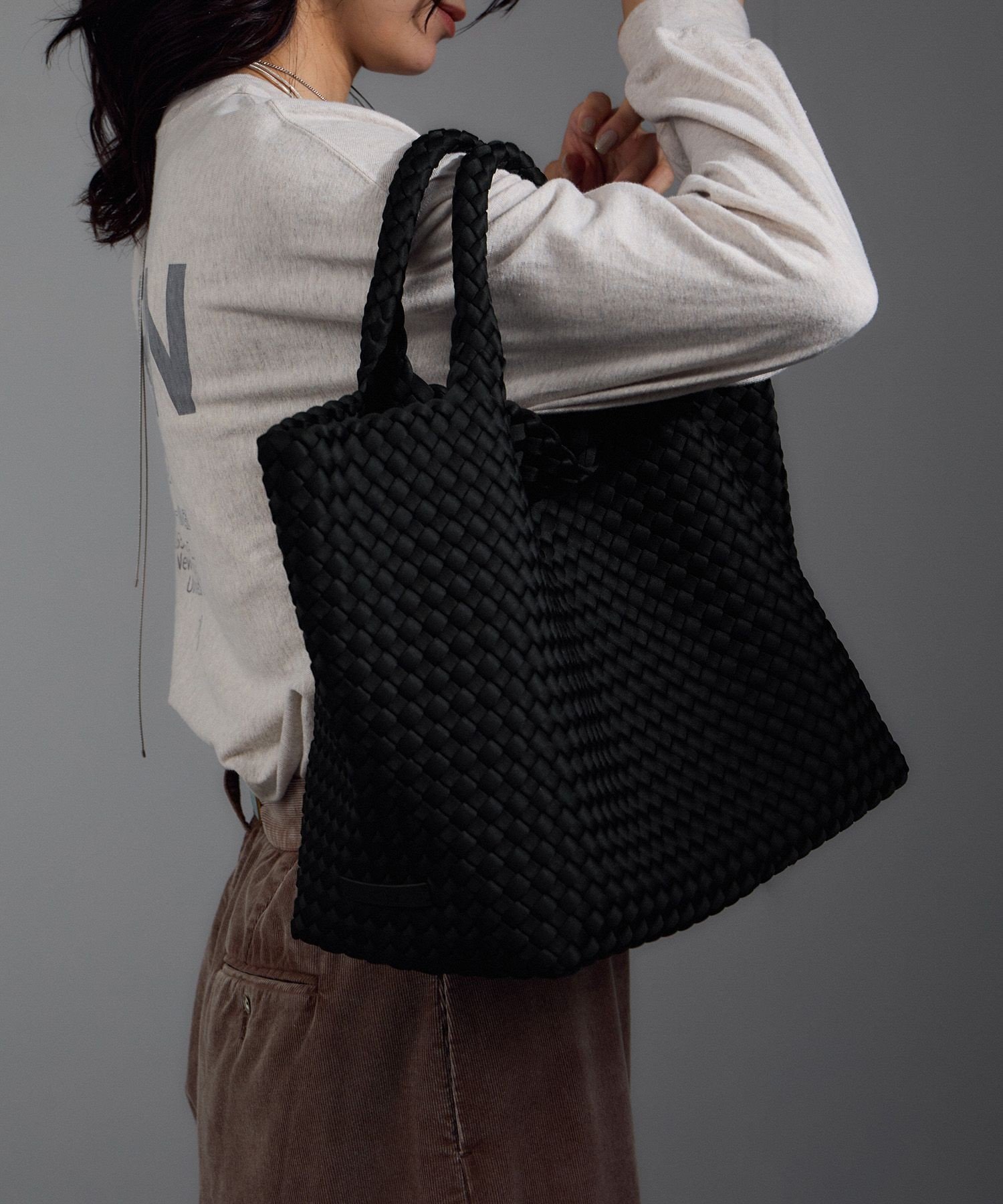 【サロン アダム エ ロペ/SALON adam et rope'】の【NAGHEDI(ナゲディ)】ST BARTHS medium TOTE(core)/トートバッグ インテリア・キッズ・メンズ・レディースファッション・服の通販 founy(ファニー) 　ファッション　Fashion　レディースファッション　Ladies' Fashion Online　バッグ　Bag　ブラック(01)|ID: prp329100004590808 ipo3291000000032639141