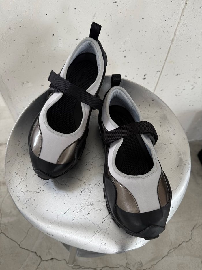 【エミ/emmi】の【emmi+CROCS】Terre インテリア・キッズ・メンズ・レディースファッション・服の通販 founy(ファニー) https://founy.com/ ファッション Fashion レディースファッション Fashion for Women クッション Cushion, Throw Pillow フィット Fit, Slim Fit ラップ Wrap, Wrap Design 軽量 Lightweight, Ultra Light |ID: prp329100004590872 ipo3291000000032725540
