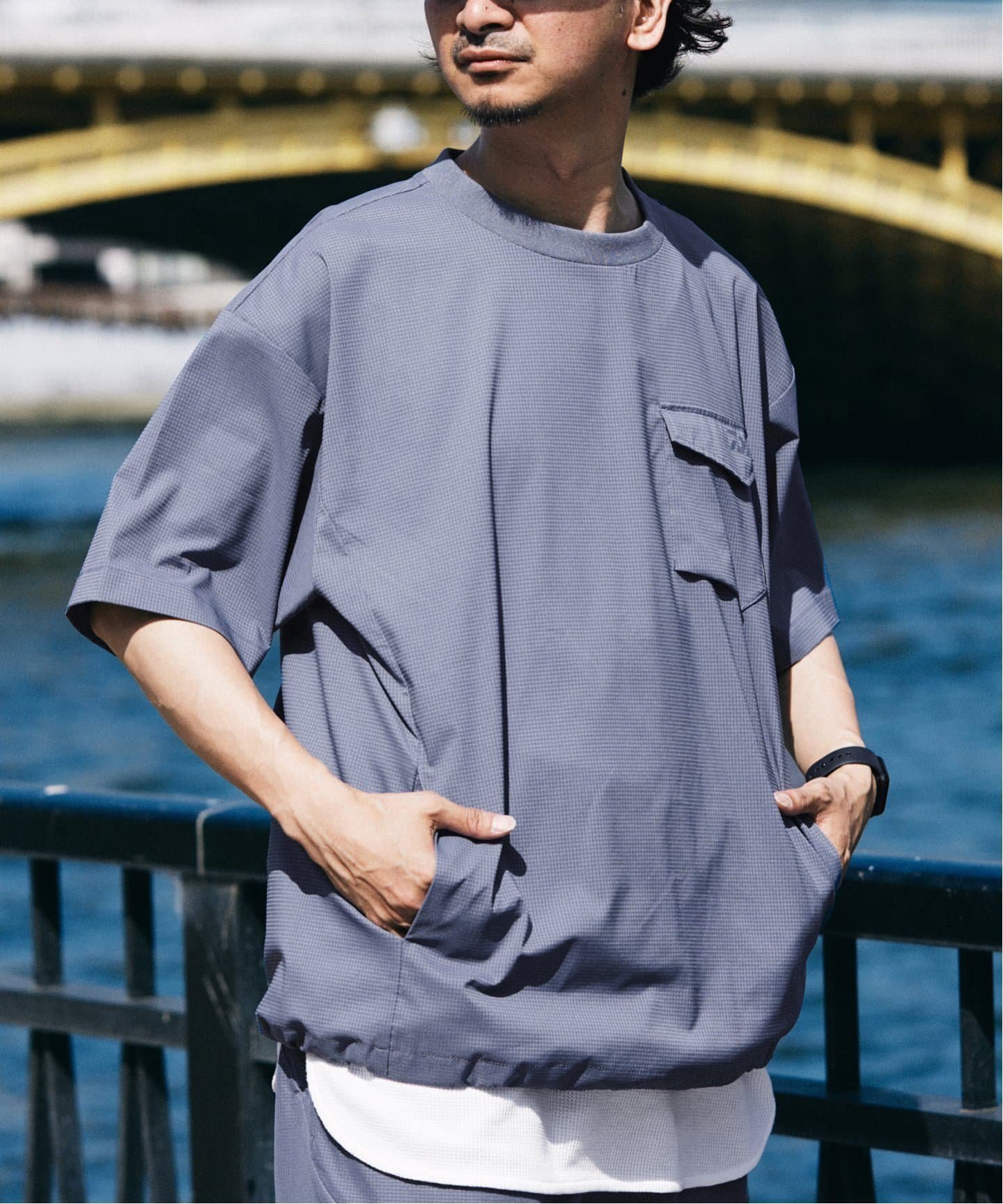 【ジャーナルスタンダード レリューム/JOURNAL STANDARD relume / MEN】のDAIWA / ダイワ 別注 Dotair ストリーム ワイド 半袖Tシャツ インテリア・キッズ・メンズ・レディースファッション・服の通販 founy(ファニー) 　ファッション　Fashion　メンズファッション　Men's Style Online　カットソー　Cut And Sew　軽量　Lightweight　ストレッチ　Stretch　スピンドル　Spindle　ドット　Dot　フラップ　Flap　ポケット　Pocket　別注　Special Order　半袖　Short Sleeve　ワイド　Wide　グレーA|ID: prp329100004591120 ipo3291000000032672428