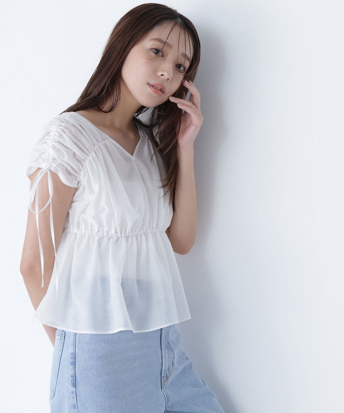 【ナチュラル ビューティー ベーシック/NATURAL BEAUTY BASIC】のシアードロストギャザーブラウス インテリア・キッズ・メンズ・レディースファッション・服の通販 founy(ファニー) https://founy.com/ 雑誌掲載アイテム Magazine Picks & Fashion Features ファッション雑誌 Fashion Magazines オッジ Oggi ファッションモデル・俳優・女優 Models 女性 Women 古畑星夏 Furuhata Seika ファッション Fashion レディースファッション Fashion for Women トップス・カットソー Cut & Sew Tops シャツ・ブラウス・オフィスカジュアル Elegant Blouses & Button-Ups 8月号 August Issue, Aug. Edition ギャザー Gathered, Ruffled リボン Ribbon, Bow 夏 Summer 雑誌 Magazine, Fashion Magazine |ID: prp329100004591158 ipo3291000000032715158