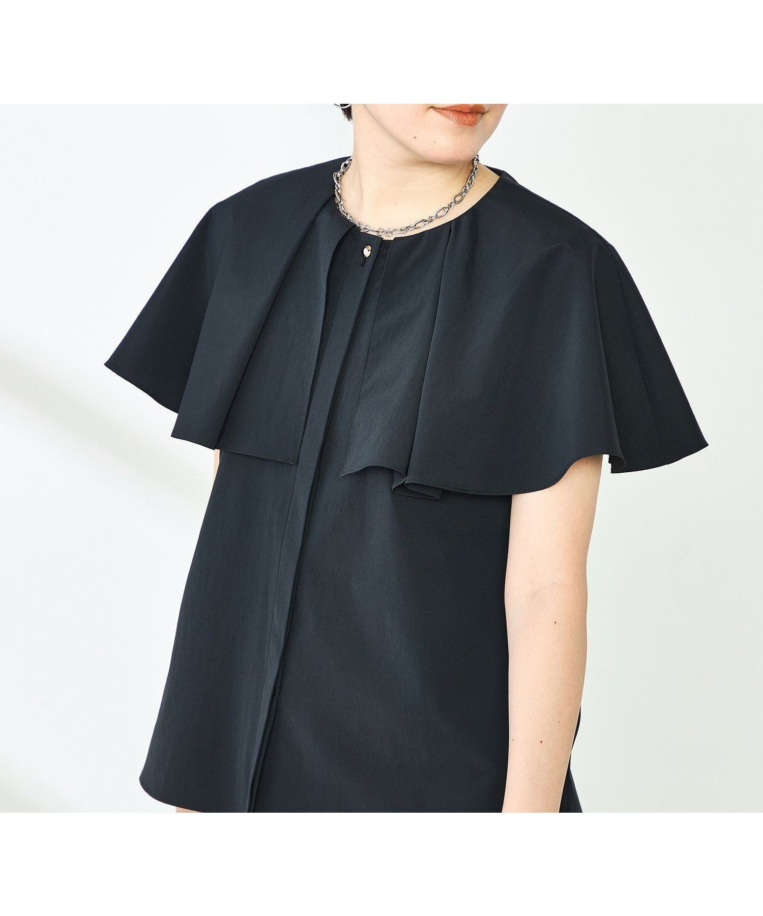 【ノーリーズ/NOLLEY'S】の高機能 タフタケープブラウス インテリア・キッズ・メンズ・レディースファッション・服の通販 founy(ファニー) 　ファッション　Fashion　レディースファッション　Ladies' Fashion Online　トップス・カットソー　Tops/Tshirt　シャツ/ブラウス　Shirts/Blouses　エアリー　Airy　吸水　Water Absorption　シンプル　Simple　ストレッチ　Stretch　タフタ　Taffeta　おすすめ　Recommend　夏　Summer　ビジネス 仕事 通勤　Business　2025年　2025　2025春夏・S/S　Ss,Spring/Summer,2025　ブラック|ID: prp329100004591514 ipo3291000000032589538