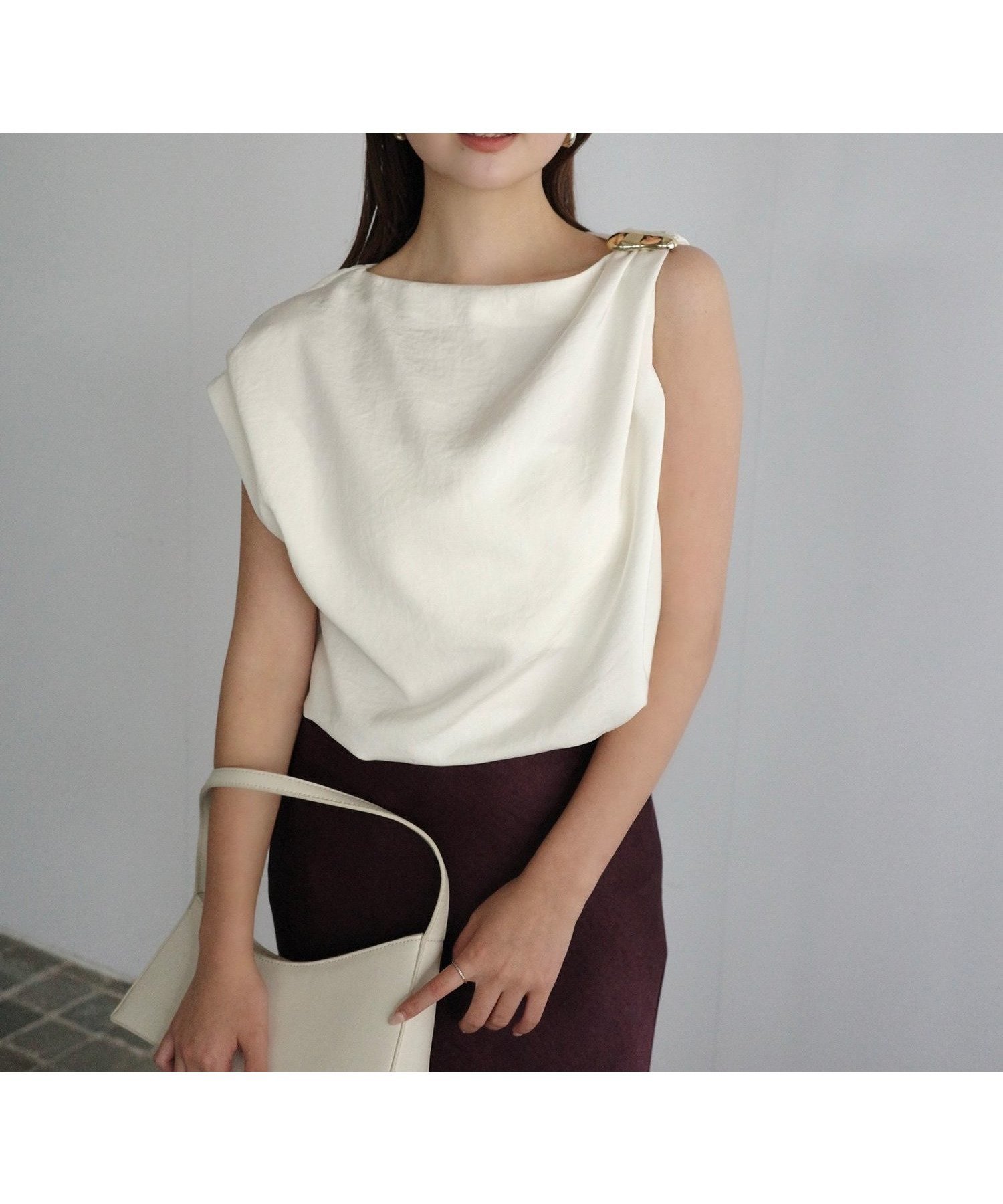 【アニュアンス/anuans】のアクセサリードレープブラウス 人気、トレンドファッション・服の通販 founy(ファニー) 　ファッション　Fashion　レディースファッション　Fashion for Women　トップス・カットソー　Cut & Sew Tops　シャツ・ブラウス・オフィスカジュアル　Elegant Blouses & Button-Ups　アクセサリー　Fashion Accessories　アシンメトリー　Asymmetrical Style　シンプル　Simple, Minimal　ブローチ　Brooch, Pin Brooch　 other-1|ID: prp329100004591584 ipo3291000000033449159