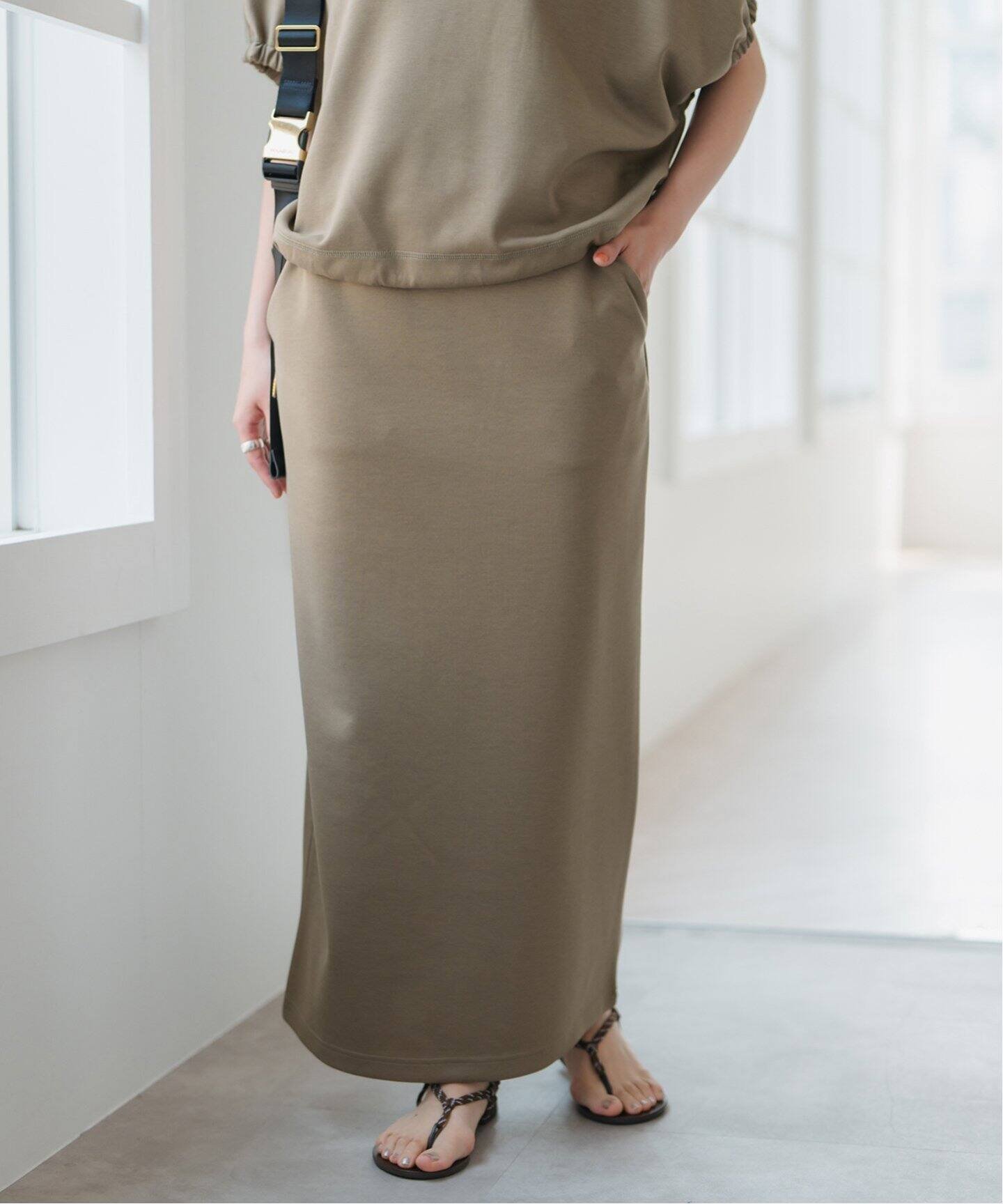 【スピック&スパン/Spick & Span】の《WEB限定追加2》タイトスカート インテリア・キッズ・メンズ・レディースファッション・服の通販 founy(ファニー) 　ファッション　Fashion　レディースファッション　Fashion for Women　スカート　Skirts　タイトスカート　Pencil Skirt, Tight Skirt　ベージュ|ID: prp329100004591596 ipo3291000000033582015