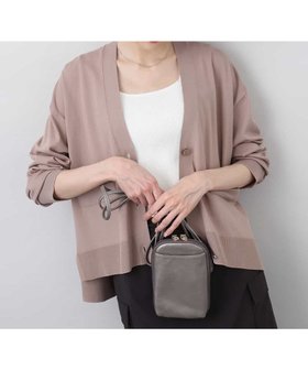 【エムケイ ミッシェルクラン/MK MICHEL KLEIN】のVネックサイドスリットニットカーディガン/UVカット/接触冷感/洗える 人気、トレンドファッション・服の通販 founy(ファニー) ファッション Fashion レディースファッション Fashion for Women トップス・カットソー Cut & Sew Tops ニット Knit Tops & Sweaters カーディガン・羽織り Layered Style Cardigans Vネックトップス V-Neck Tops / V-Cut Neckline Shirts カーディガン Cardigan, Knitwear ショルダー Shoulder, Shoulder Strap スリット Slit, Slit Detail ドロップ Drop Shoulder, Dropped Style バランス Balance, Style Balance 冬 Winter / This Winter 夏 Summer 春 Spring 洗える Machine Washable 秋 Autumn |ID:prp329100004591642