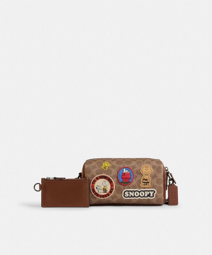 【その他のブランド/Other】の【COACH X PEANUTS】アクセル クロスボディ バッグ・シグネチャー キャンバス・パッチ インテリア・キッズ・メンズ・レディースファッション・服の通販 founy(ファニー) https://founy.com/ ファッション Fashion メンズファッション Men's Style Online バッグ Bag/Men iPhone アイフォーン Iphone キャンバス Canvas コレクション Collection ジップ Zip スペシャル Special パッチ Patch ポケット Pocket ポーチ Pouch ラップ Wrap |ID: prp329100004591872 ipo3291000000032627378