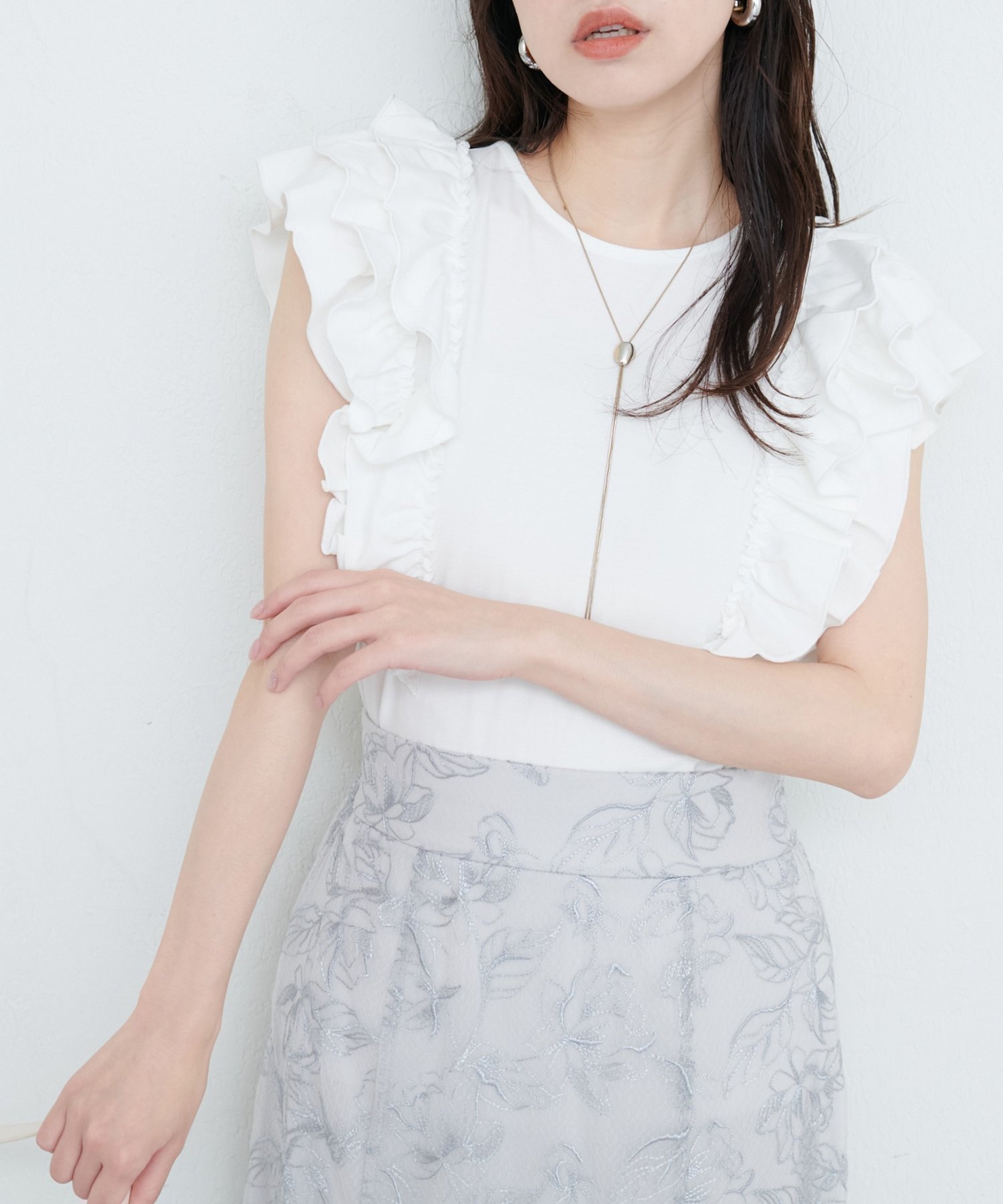 【ナチュラルクチュール/natural couture】の【sherbet line】接触冷感 フリルブラウスTシャツ インテリア・キッズ・メンズ・レディースファッション・服の通販 founy(ファニー) 　ファッション　Fashion　レディースファッション　Fashion for Women　トップス・カットソー　Cut & Sew Tops　シャツ・ブラウス・オフィスカジュアル　Elegant Blouses & Button-Ups　ロングTシャツ・Tシャツ　Longline T-Shirts & Tees　サンダル　Sandals, Summer Shoes　スニーカー　Sneakers, Trainers　デニム　Denim, Jeans Material　フェミニン　Feminine, Girly　フリル　Frill, Ruffle　ペンシル　Pencil, Pencil Skirt　おすすめ　Recommended / Our Picks　夏　Summer　エレガント 上品　Elegant　2025年　2025　2025春夏・S/S　Spring/Summer 2025 SS25　オフホワイト|ID: prp329100004592004 ipo3291000000032714858