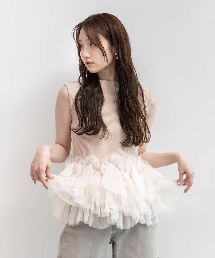【ランダ/RANDA】のチュールフリルニットトップス インテリア・キッズ・メンズ・レディースファッション・服の通販 founy(ファニー) 　ファッション　Fashion　レディースファッション　Fashion for Women　トップス・カットソー　Cut & Sew Tops　ニット　Knit Tops & Sweaters　コンパクト　Compact, Small Size　シンプル　Simple, Minimal　ドッキング　Docking, Mixed Material　フィット　Fit, Slim Fit　ペプラム　Peplum, Flared Hem　PINK|ID: prp329100004592592 ipo3291000000032605421