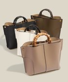 【ロペ/ROPE'】の【E POR】BAMBOO BAG Medium【超軽量】【25AW】 人気、トレンドファッション・服の通販 founy(ファニー) ファッション Fashion レディースファッション Ladies' Fashion Online コンパクト Compact 軽量 Lightweight ショルダー Shoulder スエード Suede ハンドバッグ Handbag ハーフ Half フォルム Form ボンディング Bonding ラップ Wrap おすすめ Recommend エレガント 上品 Elegant ビジネス 仕事 通勤 Business 2025年 2025 thumbnail ベージュ系(28)|ID: prp329100004592610 ipo3291000000032605802