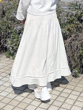 【サマンサモスモス/Samansa Mos2】の2WAYシャーリングスカート 人気、トレンドファッション・服の通販 founy(ファニー) ファッション Fashion レディースファッション Ladies' Fashion Online スカート Skirt シャーリング Shirring ショルダー Shoulder フィット Fit フレア Flare リボン Ribbon |ID:prp329100004592642