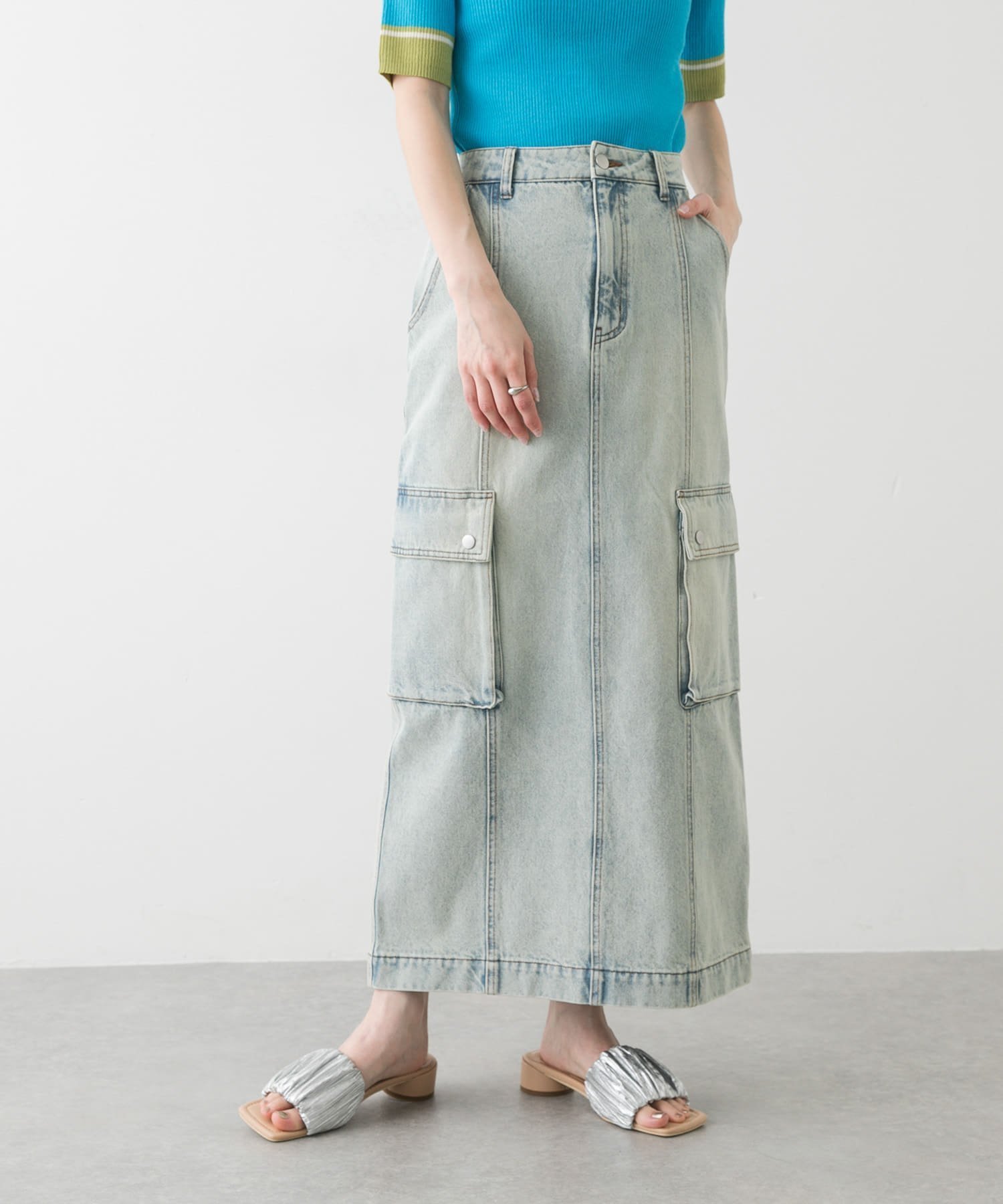 【センスオブプレイス/SENSE OF PLACE by URBAN RESEARCH】のカーゴデニムスカート インテリア・キッズ・メンズ・レディースファッション・服の通販 founy(ファニー) 　ファッション　Fashion　レディースファッション　Ladies' Fashion Online　スカート　Skirt　デニムスカート　Denim Skirts　2025年　2025　2025春夏・S/S　Ss,Spring/Summer,2025　ポケット　Pocket　ルーズ　Loose　ヴィンテージ　Vintage　夏　Summer　S/S・春夏　Ss・Spring/Summer　L.INDIGO|ID: prp329100004592711 ipo3291000000032607157