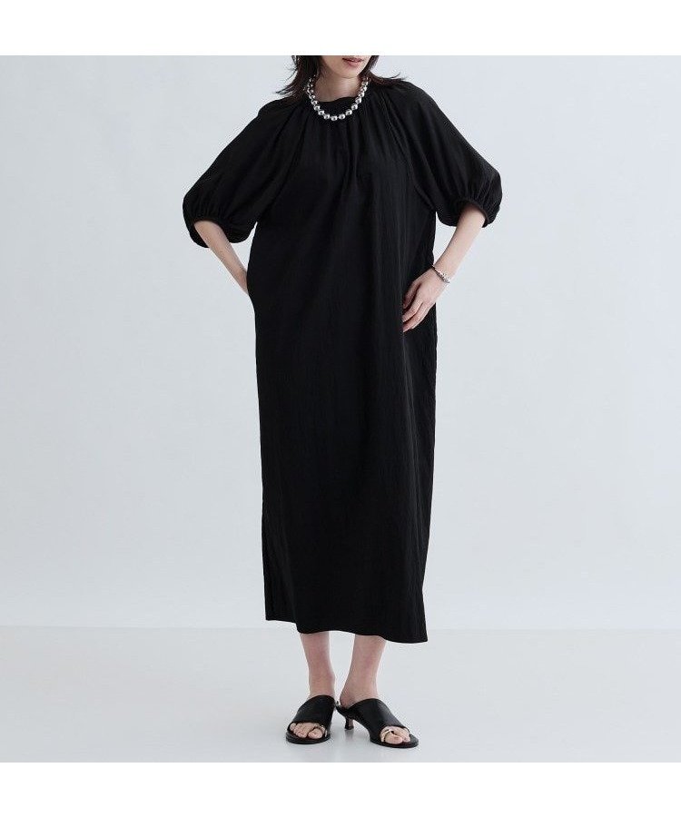 【インディヴィ/INDIVI】のソフトチュールスリーブ切替ワンピース インテリア・キッズ・メンズ・レディースファッション・服の通販 founy(ファニー) 　ファッション　Fashion　レディースファッション　Ladies' Fashion Online　ワンピース　Dress　アクセサリー　Accessories　ギャザー　Gather　クール　Cool　サンダル　Sandals　シンプル　Simple　スニーカー　Sneakers　スリーブ　Sleeve　ドレープ　Drape　バルーン　Balloon　リラックス　Relax　切替　Switching　ブラック|ID: prp329100004592719 ipo3291000000032607349