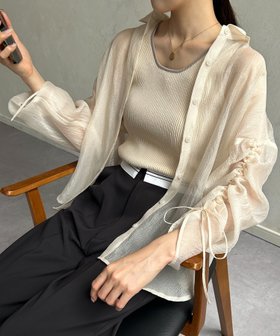 【ゼヴォン/Thevon】のラメワッシャー袖シャーリングシアーシャツ 人気、トレンドファッション・服の通販 founy(ファニー) ファッション Fashion レディースファッション Fashion for Women トップス・カットソー Cut & Sew Tops シャツ・ブラウス・オフィスカジュアル Elegant Blouses & Button-Ups 2025年 2025 2025春夏・S/S Spring/Summer 2025 SS25 キャミソール Camisole, Spaghetti Strap Top シアー Sheer, See-Through シャーリング Shirring, Ruched デニム Denim, Jeans Material トレンド Trend, Trending Now ワッシャー Washer, Crinkled Finish エレガント 上品 Elegant 夏 Summer 春 Spring S/S・春夏 SS, Spring/Summer, Warm Season |ID:prp329100004592826