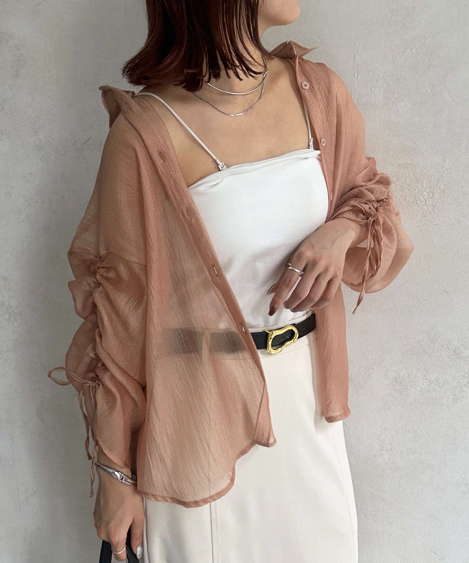 【ゼヴォン/Thevon】のラメワッシャー袖シャーリングシアーシャツ インテリア・キッズ・メンズ・レディースファッション・服の通販 founy(ファニー) 　ファッション　Fashion　レディースファッション　Fashion for Women　トップス・カットソー　Cut & Sew Tops　シャツ・ブラウス・オフィスカジュアル　Elegant Blouses & Button-Ups　2025年　2025　2025春夏・S/S　Spring/Summer 2025 SS25　キャミソール　Camisole, Spaghetti Strap Top　シアー　Sheer, See-Through　シャーリング　Shirring, Ruched　デニム　Denim, Jeans Material　トレンド　Trend, Trending Now　ワッシャー　Washer, Crinkled Finish　エレガント 上品　Elegant　夏　Summer　春　Spring　S/S・春夏　SS, Spring/Summer, Warm Season　ベージュ|ID: prp329100004592826 ipo3291000000033561417