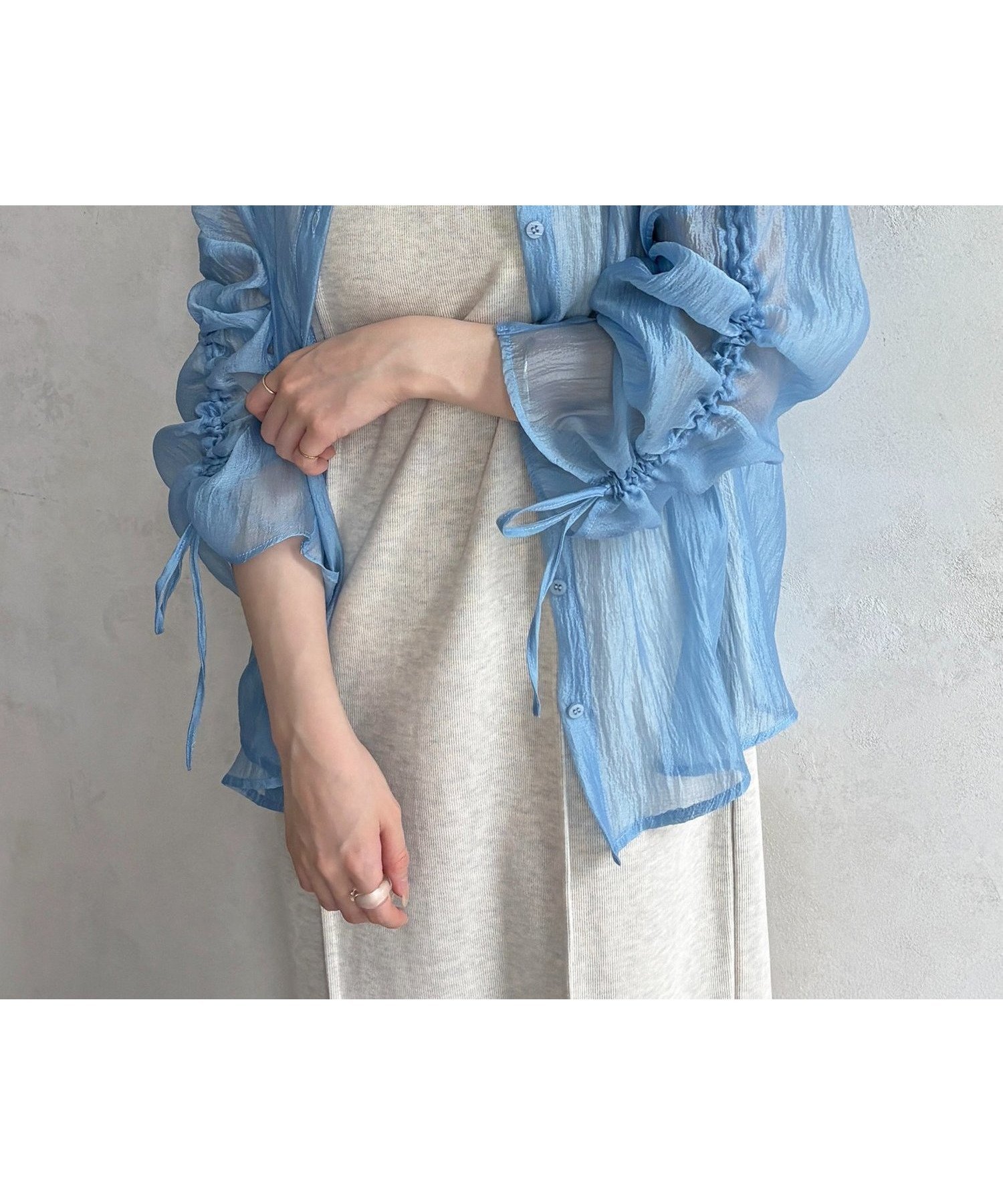 【ゼヴォン/Thevon】のラメワッシャー袖シャーリングシアーシャツ インテリア・キッズ・メンズ・レディースファッション・服の通販 founy(ファニー) 　ファッション　Fashion　レディースファッション　Fashion for Women　トップス・カットソー　Cut & Sew Tops　シャツ・ブラウス・オフィスカジュアル　Elegant Blouses & Button-Ups　2025年　2025　2025春夏・S/S　Spring/Summer 2025 SS25　キャミソール　Camisole, Spaghetti Strap Top　シアー　Sheer, See-Through　シャーリング　Shirring, Ruched　デニム　Denim, Jeans Material　トレンド　Trend, Trending Now　ワッシャー　Washer, Crinkled Finish　エレガント 上品　Elegant　夏　Summer　春　Spring　S/S・春夏　SS, Spring/Summer, Warm Season　サックスブルー|ID: prp329100004592826 ipo3291000000033561418