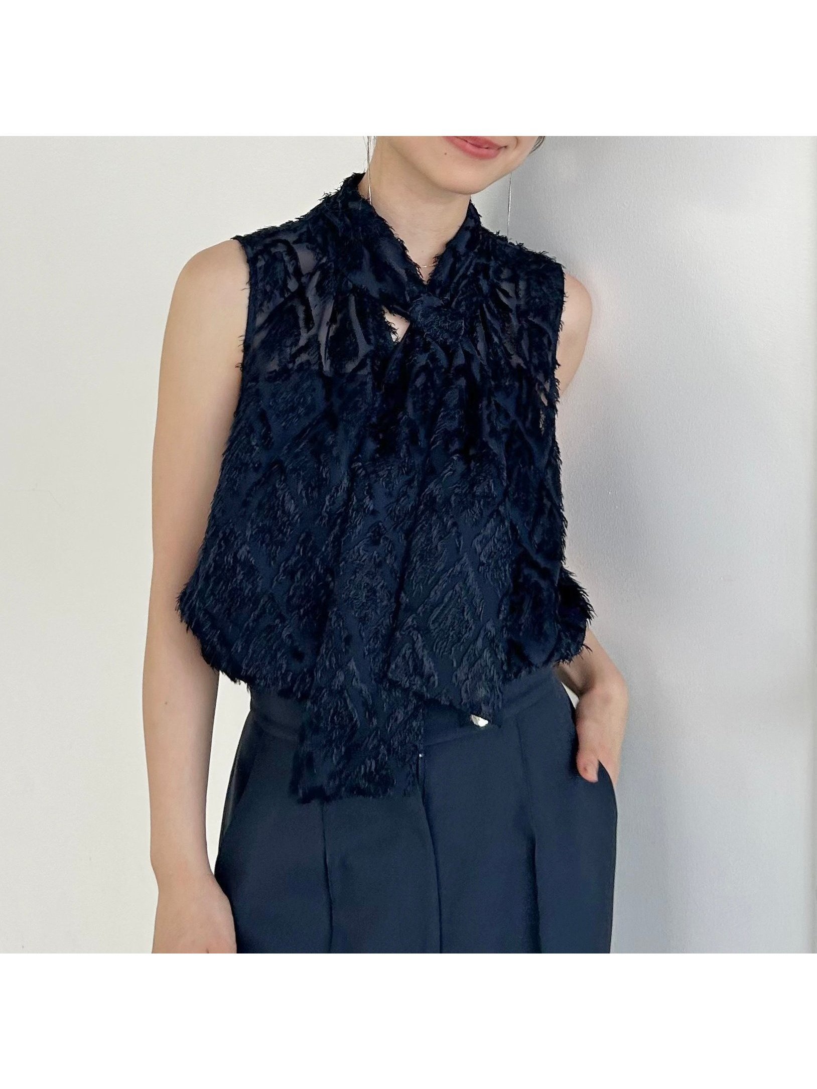 【スナイデル/SNIDEL】のノースリボウタイブラウス インテリア・キッズ・メンズ・レディースファッション・服の通販 founy(ファニー) 　ファッション　Fashion　レディースファッション　Fashion for Women　トップス・カットソー　Cut & Sew Tops　シャツ・ブラウス・オフィスカジュアル　Elegant Blouses & Button-Ups　インナー　Innerwear　スペシャル　Special, Limited Edition　フェミニン　Feminine, Girly　フロント　Front, Front Design　ループ　Loop, Loop Knit　エレガント 上品　Elegant　NVY[089]|ID: prp329100004592851 ipo3291000000033307946