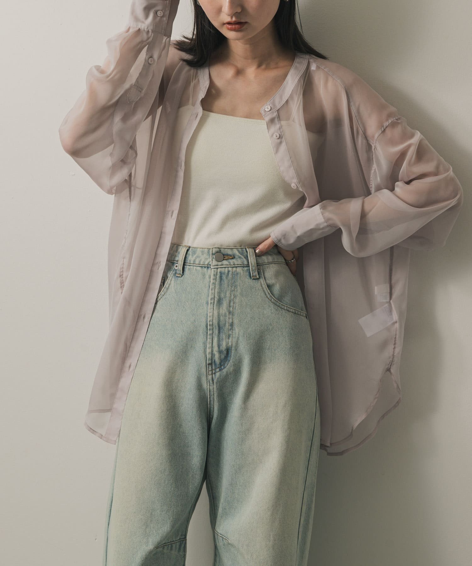 【センスオブプレイス/SENSE OF PLACE by URBAN RESEARCH】のバンドカラーシャンブレーシアーシャツ インテリア・キッズ・メンズ・レディースファッション・服の通販 founy(ファニー) 　ファッション　Fashion　レディースファッション　Fashion for Women　トップス・カットソー　Cut & Sew Tops　シャツ・ブラウス・オフィスカジュアル　Elegant Blouses & Button-Ups　2025年　2025　2025春夏・S/S　Spring/Summer 2025 SS25　キャミソール　Camisole, Spaghetti Strap Top　タンク　Tank Top, Sleeveless Top　夏　Summer　春　Spring　S/S・春夏　SS, Spring/Summer, Warm Season　L.PINK|ID: prp329100004592854 ipo3291000000033553233