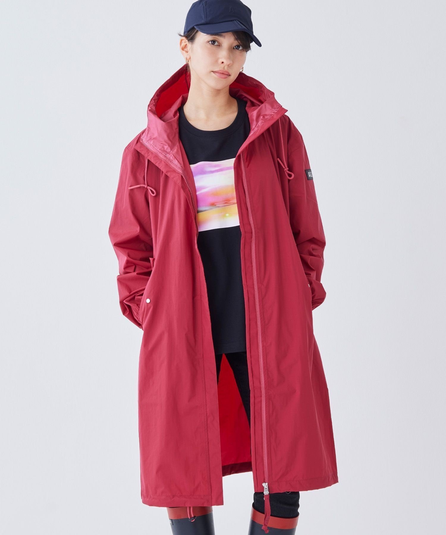 【エーグル/AIGLE】の透湿防水 パッカブルロングフーデッドジャケット インテリア・キッズ・メンズ・レディースファッション・服の通販 founy(ファニー) 　ファッション　Fashion　レディースファッション　Ladies' Fashion Online　アウター　Coat Outerwear　ジャケット　Jackets　おすすめ　Recommend　アウトドア　Outdoor　シンプル　Simple　スマート　Smart　ドローストリング　Drawstring　フィット　Fit　ブルゾン　Blouson　リラックス　Relax　旅行　Travel　ビジネス 仕事 通勤　Business　レッド|ID: prp329100004592917 ipo3291000000032609883