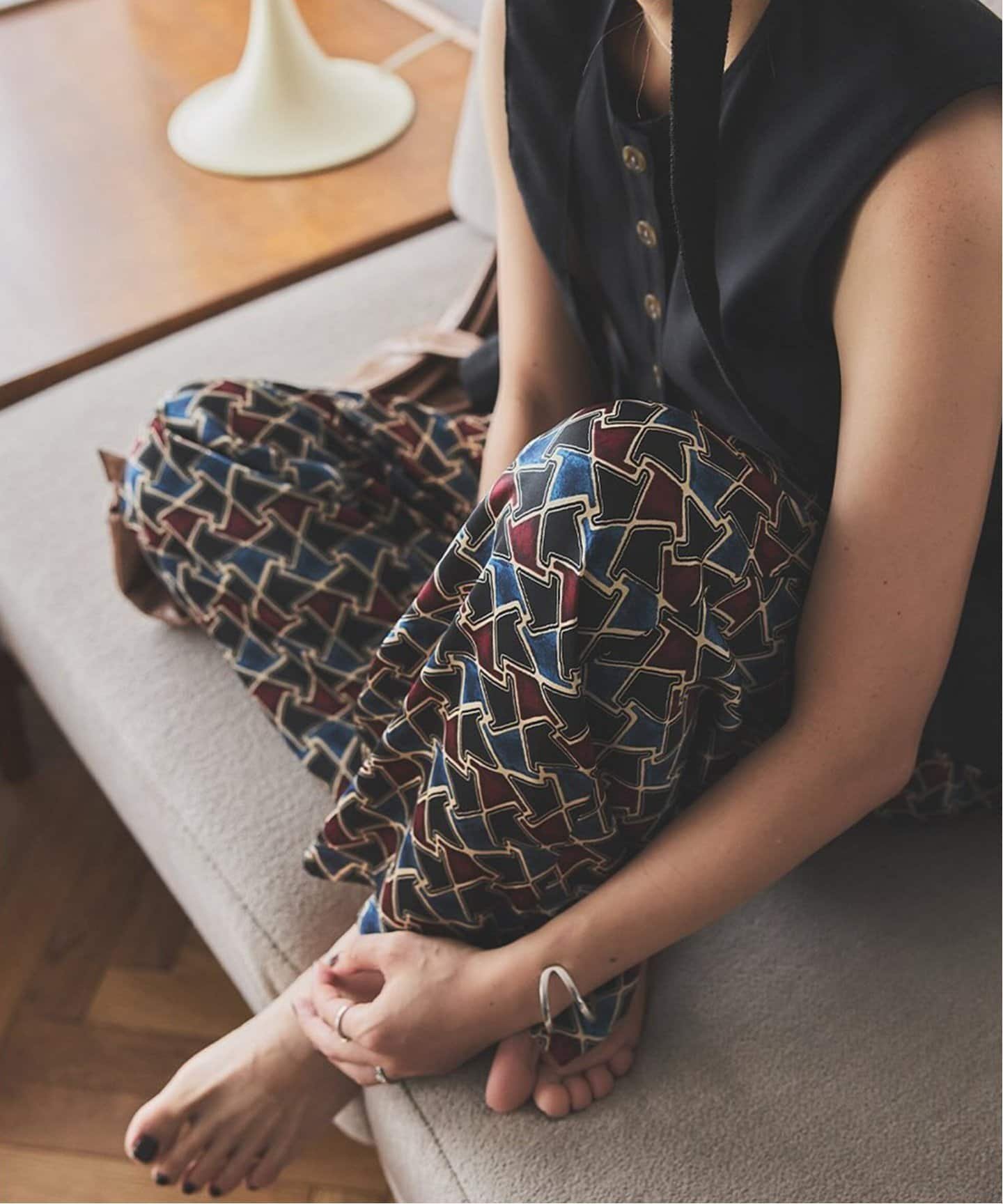 【ジャーナルスタンダード/JOURNAL STANDARD】のサテンマルチプリントリラックスパンツ インテリア・キッズ・メンズ・レディースファッション・服の通販 founy(ファニー) 　ファッション　Fashion　レディースファッション　Ladies' Fashion Online　パンツ　Pants　2025年　2025　2025春夏・S/S　Ss,Spring/Summer,2025　おすすめ　Recommend　カットソー　Cut And Sew　バランス　Balance　レッド A|ID: prp329100004592948 ipo3291000000032610452
