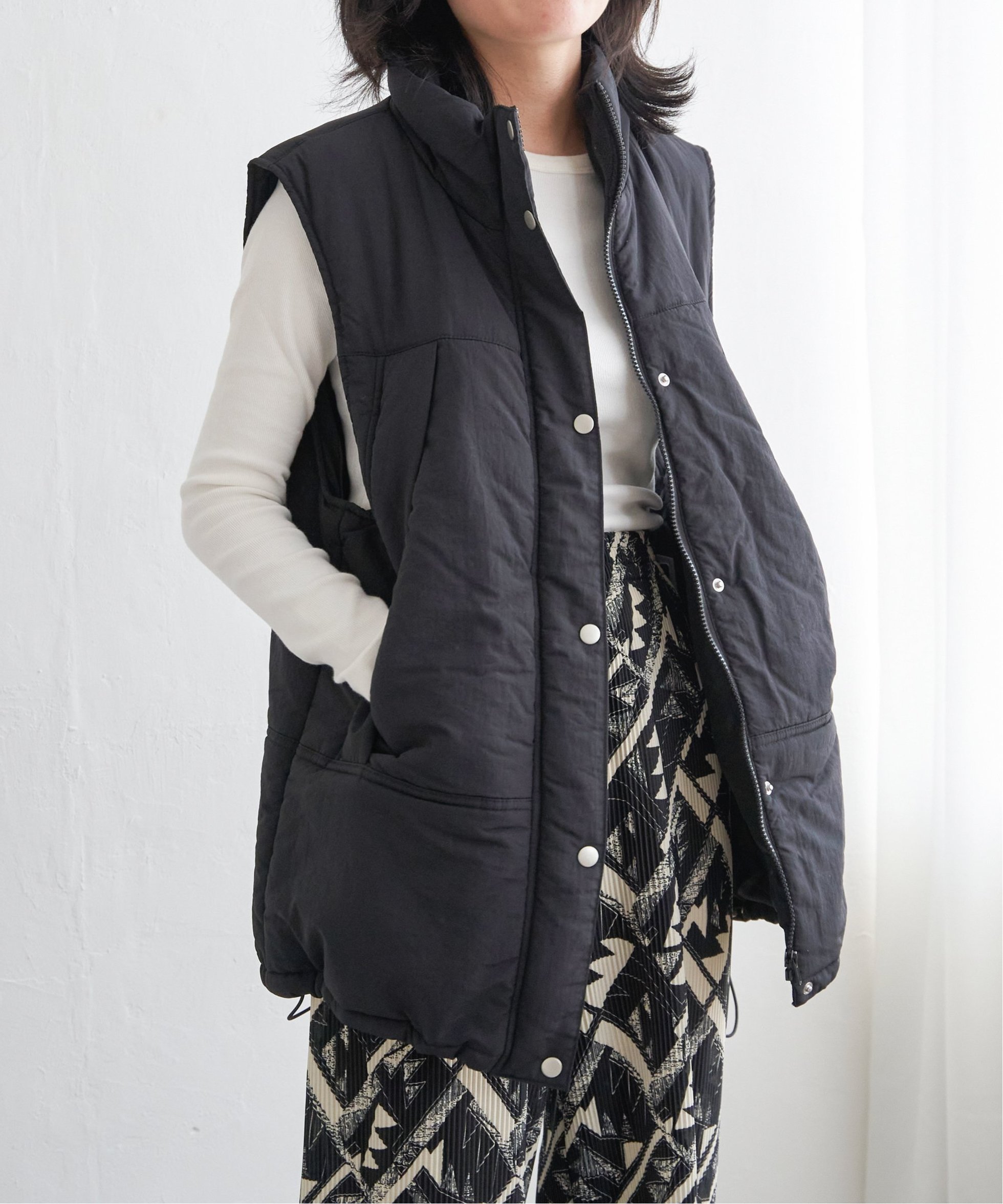【ヴァンス エクスチェンジ/VENCE EXCHANGE】のナイロン中綿ベスト 人気、トレンドファッション・服の通販 founy(ファニー) 　ファッション　Fashion　レディースファッション　Fashion for Women　アウター　Coat / Outerwear Collection　トップス・カットソー　Cut & Sew Tops　ベスト&ジレ / 重ね着スタイル　Vests & Gilets　おすすめ　Recommended / Our Picks　スウェット / スエット　Sweatshirt, Sweatwear　スポーツ　Sports, Activewear　スマート　Smart, Elegant　ビッグ　Big, Oversized　フロント　Front, Front Design　ベスト　Vest, Waistcoat　ポケット　Pocket, Pocket Detail　 other-1|ID: prp329100004592972 ipo3291000000032610798