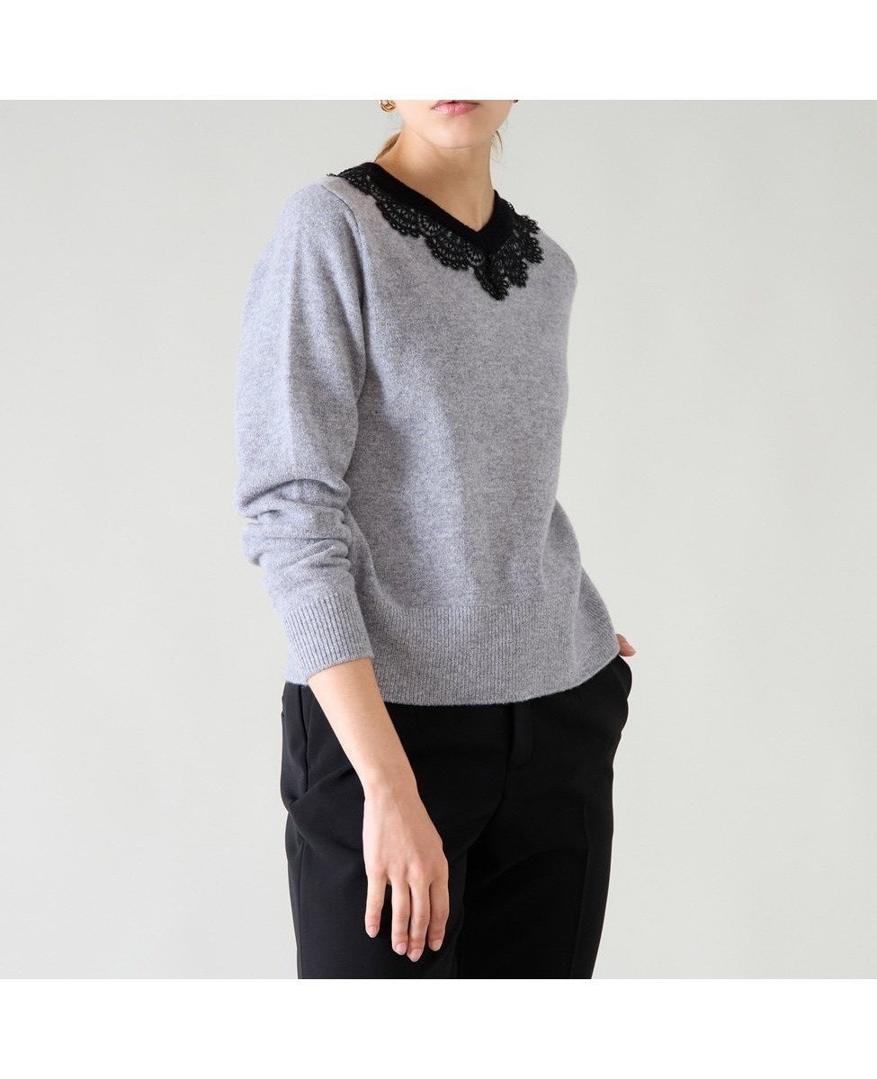【ティアラ/Tiara】のバイカラーVネックレースニット インテリア・キッズ・メンズ・レディースファッション・服の通販 founy(ファニー) 　ファッション　Fashion　レディースファッション　Ladies' Fashion Online　トップス・カットソー　Tops/Tshirt　ニット　Knit Tops　Vネック　V-Neck　クラシカル　Classical　レース　Race　トップグレー|ID: prp329100004592989 ipo3291000000032611052