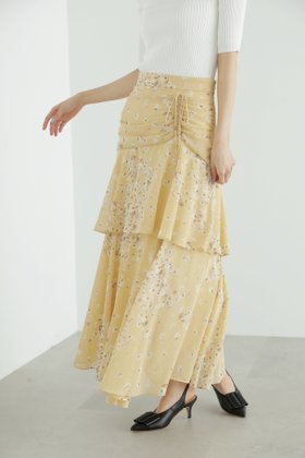 【ジルスチュアート/JILL STUART】のモノトーンフラワースカート 人気、トレンドファッション・服の通販 founy(ファニー) ファッション Fashion レディースファッション Fashion for Women スカート Skirts イエロー Yellow シフォン Chiffon, Lightweight Fabric スリット Slit, Slit Detail トレンド Trend, Trending Now ドローストリング Drawstring, Pull Cord フェミニン Feminine, Girly フレア Flare, Flared プリント Print, Printed Pattern モノトーン Monotone, Black and White |ID:prp329100004593723