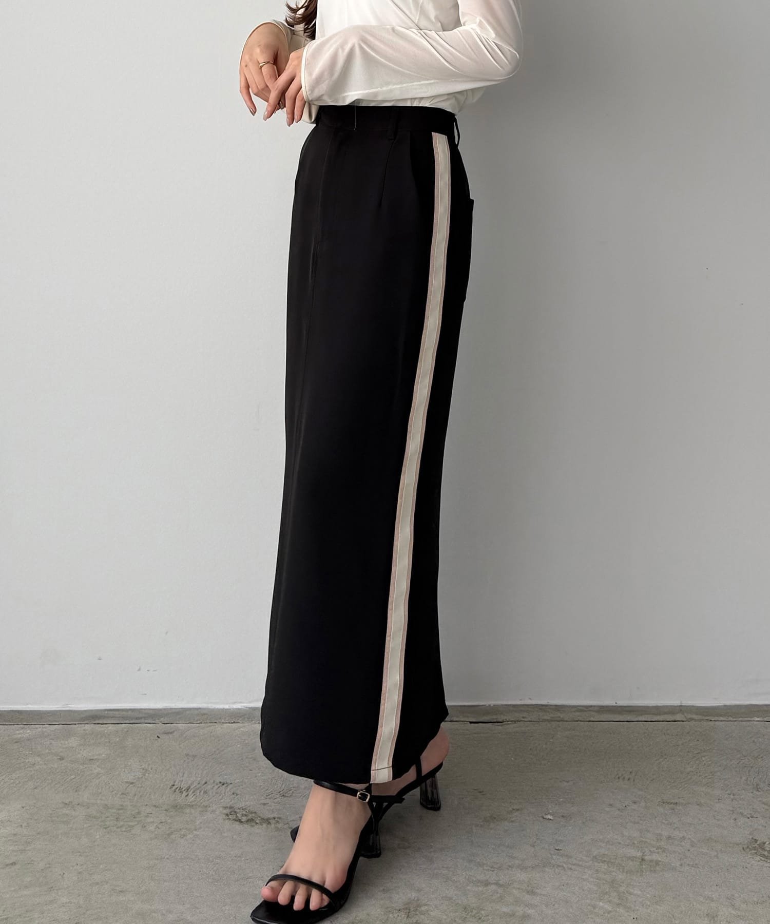 【ジュノア/JUNOAH】のcallautia サイドラインIラインスカート 人気、トレンドファッション・服の通販 founy(ファニー) 　ファッション　Fashion　レディースファッション　Ladies' Fashion Online　スカート　Skirt　 other-1|ID: prp329100004593727 ipo3291000000032622633