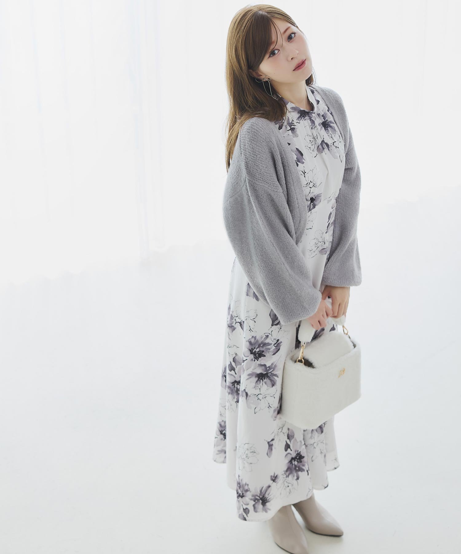 【ノエラ/Noela】のカーデ×ラインフラワーワンピース インテリア・キッズ・メンズ・レディースファッション・服の通販 founy(ファニー) 　ファッション　Fashion　レディースファッション　Ladies' Fashion Online　ワンピース　Dress　フラワー　Flower　ボレロ　Bolero　ポケット　Pocket　切替　Switching　チャコールグレー|ID: prp329100004593769 ipo3291000000032623705
