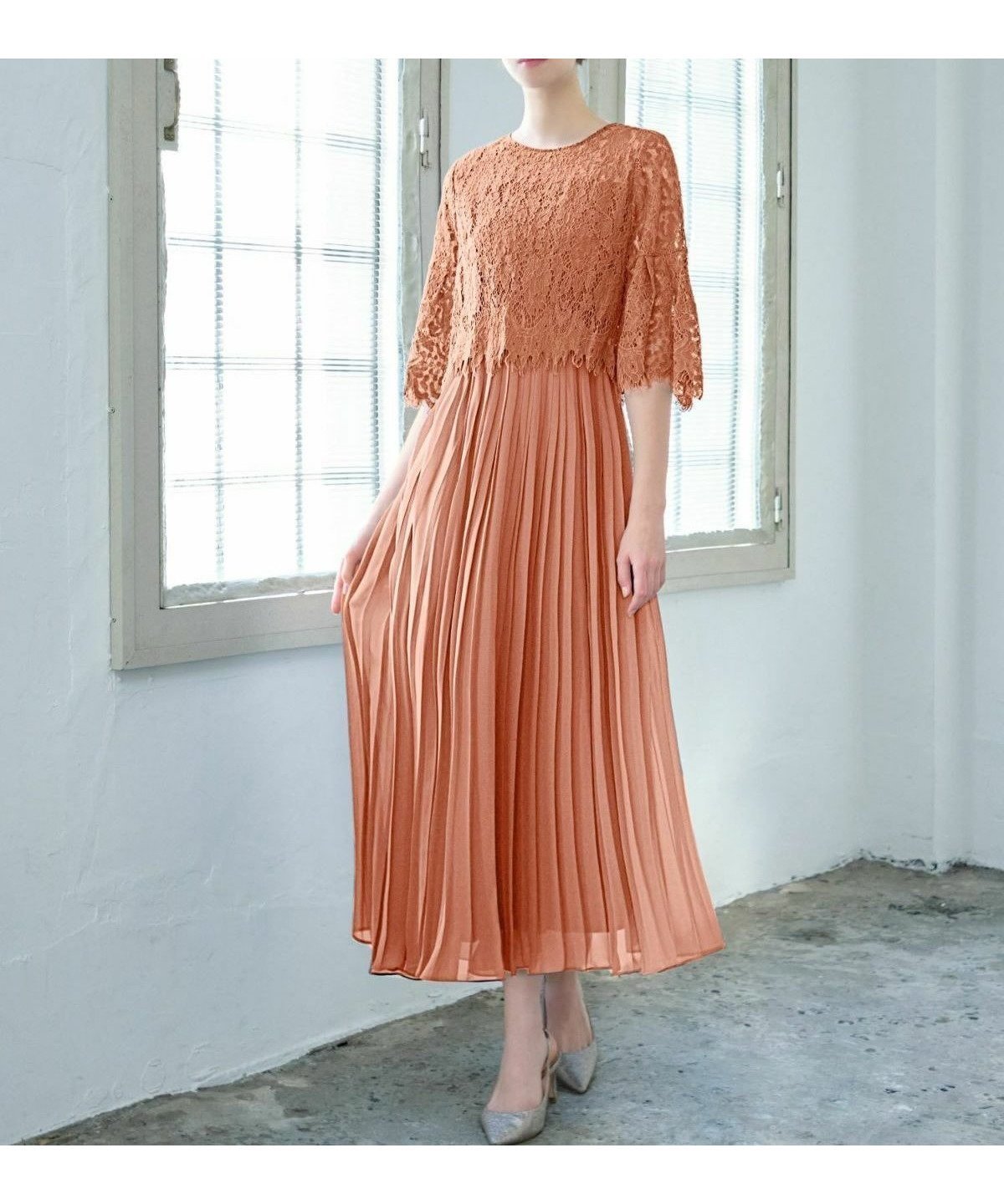 【ガール/GIRL】のレースブラウス プリーツスカートドッキング 結婚式 ワンピース パーティードレス 人気、トレンドファッション・服の通販 founy(ファニー) 　ファッション　Fashion　レディースファッション　Ladies' Fashion Online　スカート　Skirt　プリーツスカート　Pleated Skirts　オレンジ　Orange　スリーブ　Sleeve　ドッキング　Docking　ドレス　Dress　フィット　Fit　フレア　Flare　プリーツ　Pleats　ミモレ　Mimore　リボン　Ribbon　レース　Race　再入荷　Restock/Back In Stock/Re Arrival　結婚式　Wedding Ceremony　二次会　Wedding Party　 other-1|ID: prp329100004593792 ipo3291000000032624146