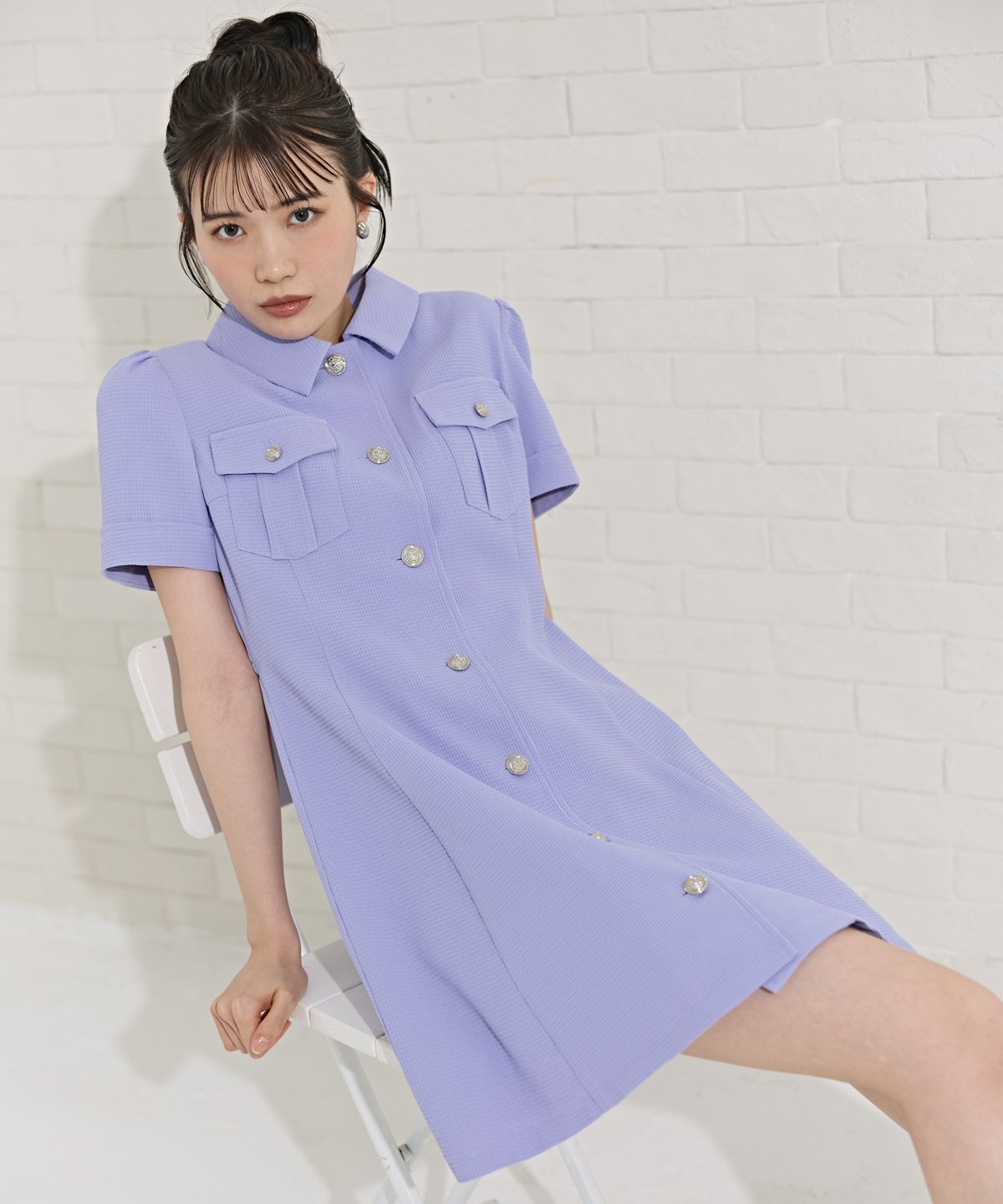 【レディアゼル/REDYAZEL】のエンブレムボタンシャツワンピース インテリア・キッズ・メンズ・レディースファッション・服の通販 founy(ファニー) 　ファッション　Fashion　レディースファッション　Ladies' Fashion Online　ワンピース　Dress　シャツワンピース　Shirt Dresses　おすすめ　Recommend　ガーリー　Girly　クラシカル　Classical　コンパクト　Compact　トレンド　Trend　フロント　Front　ポケット　Pocket　ワッフル　Waffle　人気　Popularity　夏　Summer　パープル|ID: prp329100004593814 ipo3291000000032624419