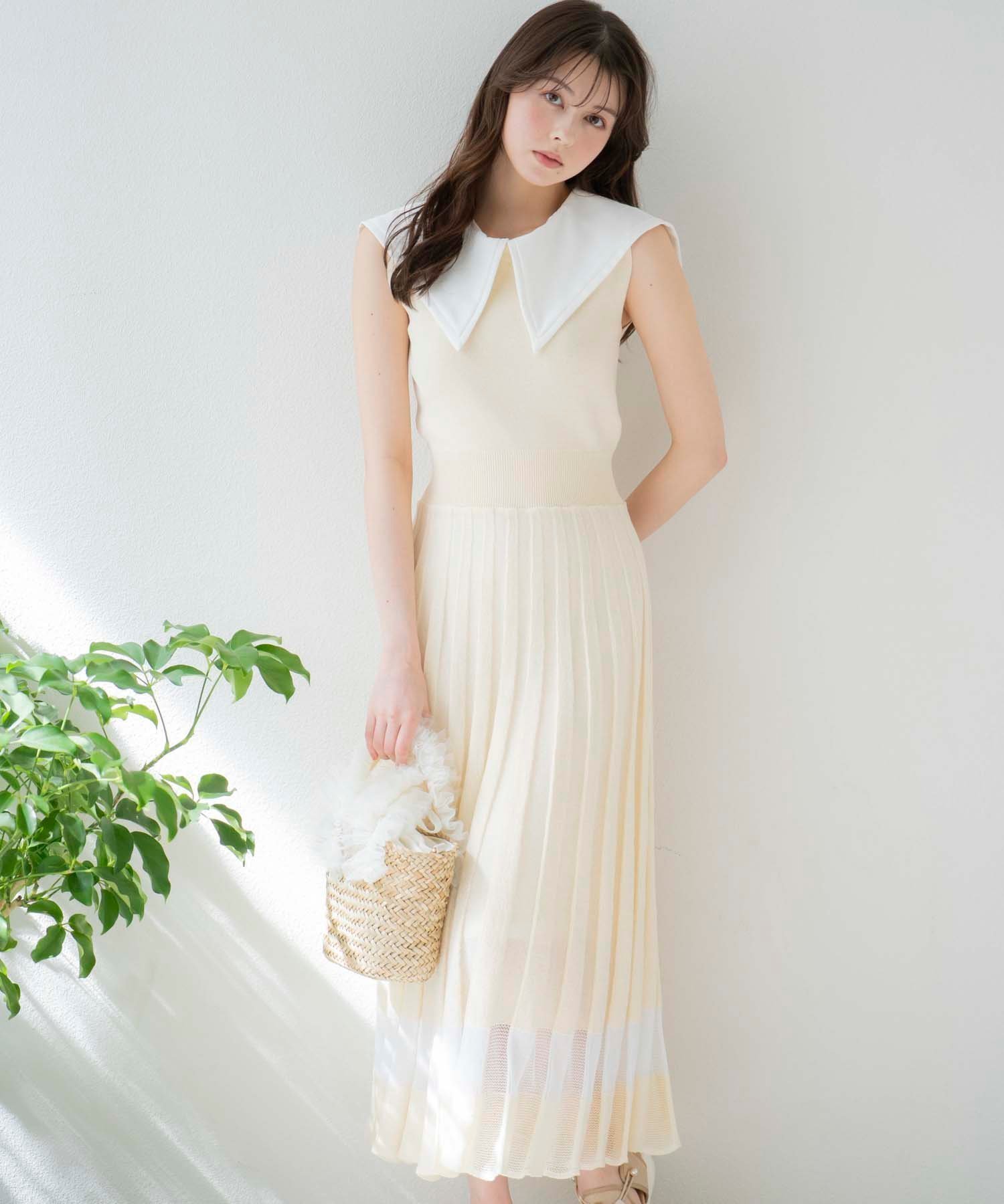 【ノエラ/Noela】の襟付きニットワンピ インテリア・キッズ・メンズ・レディースファッション・服の通販 founy(ファニー) 　ファッション　Fashion　レディースファッション　Ladies' Fashion Online　ワンピース　Dress　ニットワンピース　Knit Dresses　クラシック　Classic　トレンド　Trend　フィット　Fit　プリーツ　Pleats　ポケット　Pocket　エレガント 上品　Elegant　透かし　Watermark　ベージュ|ID: prp329100004593829 ipo3291000000032624614