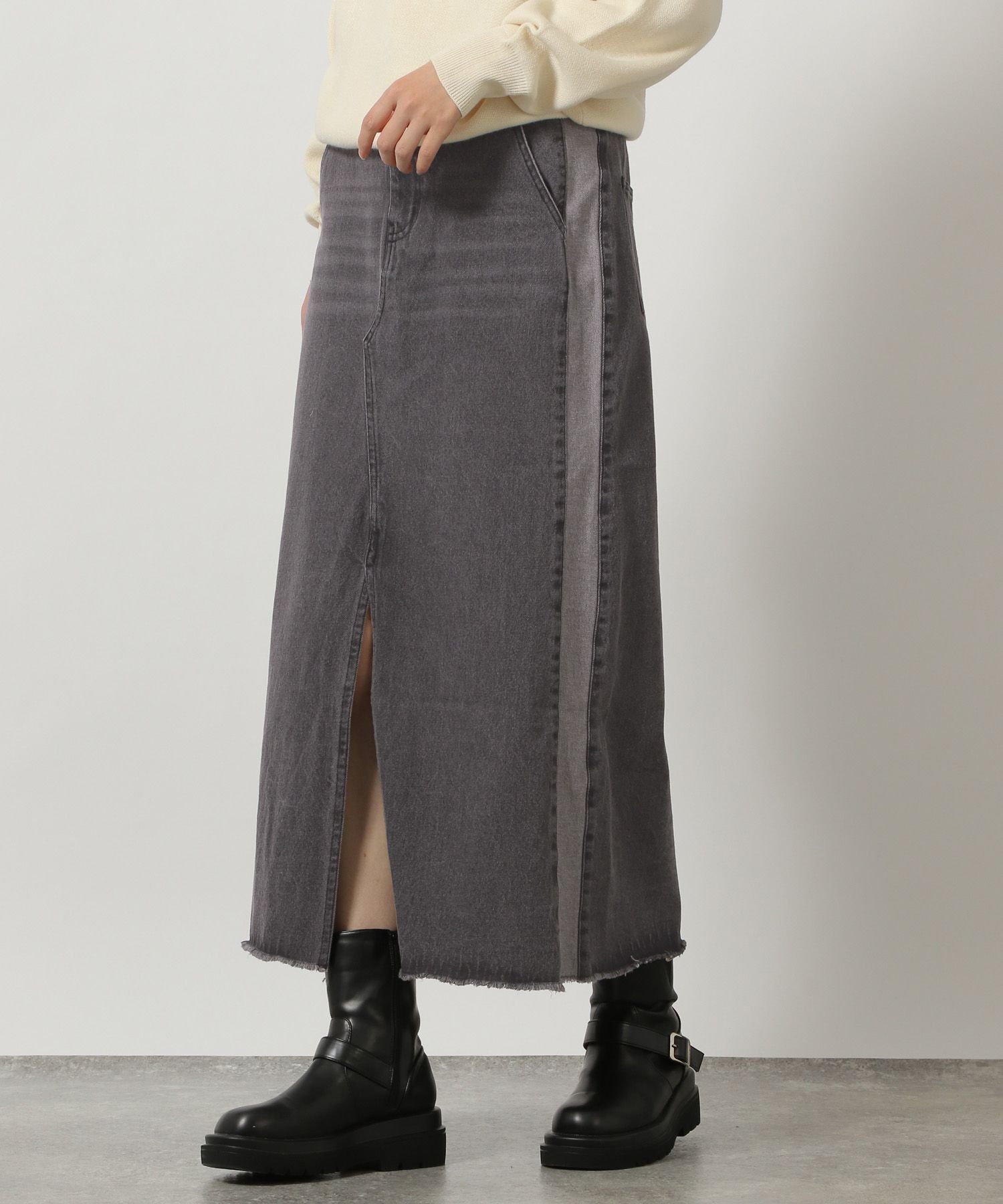 【ラコレ/LAKOLE】のサイドラインデニムスカート インテリア・キッズ・メンズ・レディースファッション・服の通販 founy(ファニー) 　ファッション　Fashion　レディースファッション　Ladies' Fashion Online　スカート　Skirt　デニムスカート　Denim Skirts　スリット　Slit　デニム　Denim　フレア　Flare　フロント　Front　ブラック|ID: prp329100004594527 ipo3291000000032639507