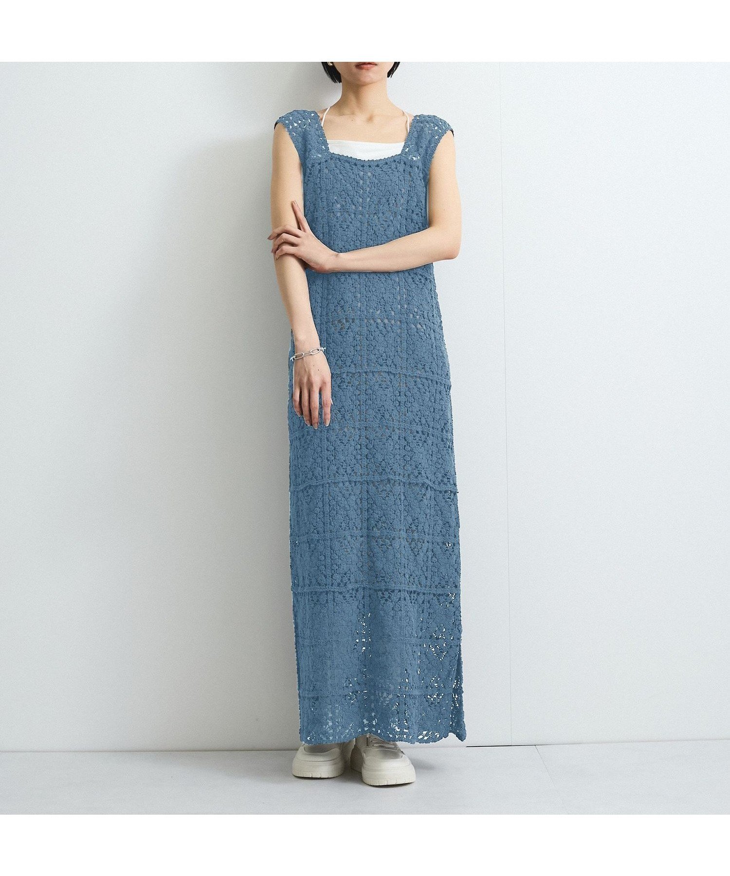 【ビッキー/VICKY】のクロシェロングワンピース≪手洗い可能≫ インテリア・キッズ・メンズ・レディースファッション・服の通販 founy(ファニー) 　ファッション　Fashion　レディースファッション　Ladies' Fashion Online　ワンピース　Dress　クロシェ　Crochet　ショルダー　Shoulder　スリット　Slit　フラワー　Flower　ポケット　Pocket　モチーフ　Motif　ブルー|ID: prp329100004594674 ipo3291000000032642211