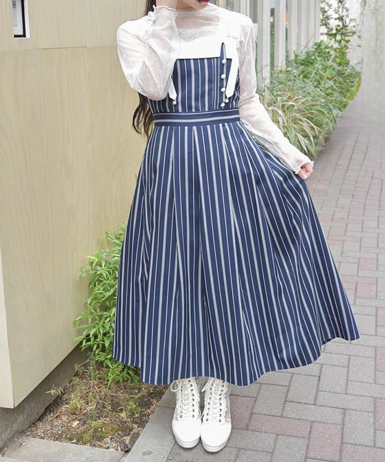 【アクシーズファム/axes femme】の蝶刺繍リボンストライプジャンスカ インテリア・キッズ・メンズ・レディースファッション・服の通販 founy(ファニー) 　ファッション　Fashion　レディースファッション　Fashion for Women　おすすめ　Recommended / Our Picks　インナー　Innerwear　クラシカル　Classical, Vintage-Inspired　シアー　Sheer, See-Through　ストライプ　Stripe, Striped Pattern　タンク　Tank Top, Sleeveless Top　パール　Pearl, Pearl Accent　ビッグ　Big, Oversized　フェミニン　Feminine, Girly　リボン　Ribbon, Bow　レース　Lace, Lace Fabric　エレガント 上品　Elegant　夏　Summer　無地　Plain, Solid Color　紺|ID: prp329100004594722 ipo3291000000032643043