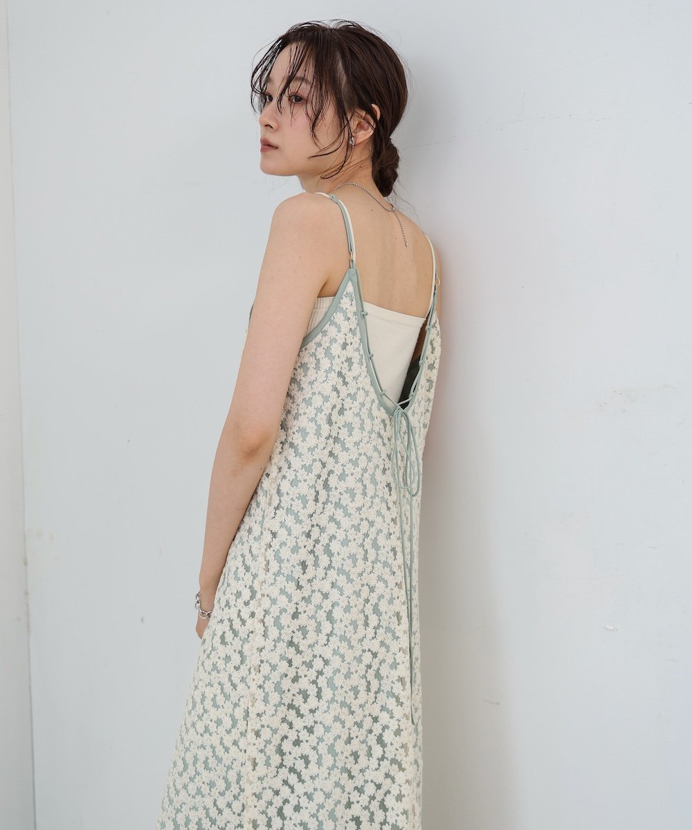 【バブ ブージュルード/Bab Bou Jeloud】の【低身長向けサイズあり】刺繍フラワーキャミワンピース インテリア・キッズ・メンズ・レディースファッション・服の通販 founy(ファニー) 　ファッション　Fashion　レディースファッション　Ladies' Fashion Online　ワンピース　Dress　キャミワンピース　No Sleeve Dresses　インナー　Inner　くるぶし　Ankle　シアー　Sheer　シューズ　Shoes　ジャケット　Jacket　スリット　Slit　デニム　Denim　人気　Popularity　長袖　Long Sleeve　バレエ　Ballet　フェミニン　Feminine　羽織　Haori　リボン　Ribbon　ループ　Loop　おすすめ　Recommend　GREEN|ID: prp329100004594745 ipo3291000000032643310