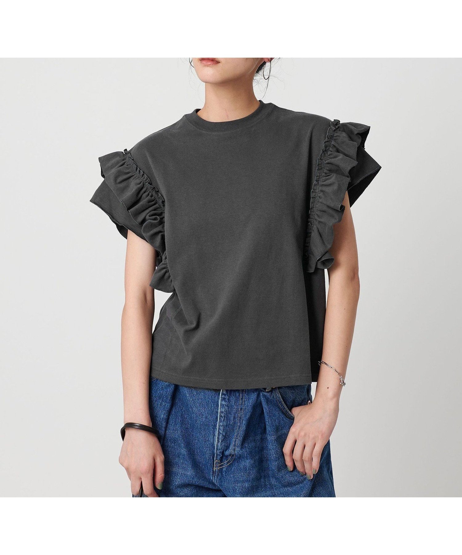 【ビューティ&ユース ユナイテッドアローズ/BEAUTY&YOUTH / UNITED ARROWS】のコットンフリル ショートスリーブカットソー 人気、トレンドファッション・服の通販 founy(ファニー) 　ファッション　Fashion　レディースファッション　Ladies' Fashion Online　トップス・カットソー　Tops/Tshirt　カットソー　Cut and Sewn　おすすめ　Recommend　とろみ　Thickness　デニム　Denim　トレンド　Trend　フェミニン　Feminine　フリル　Frills　ボックス　Box　ボトム　Bottom　リラックス　Relax　ワイド　Wide　ヴィンテージ　Vintage　定番　Standard　 other-1|ID: prp329100004594747 ipo3291000000032643331