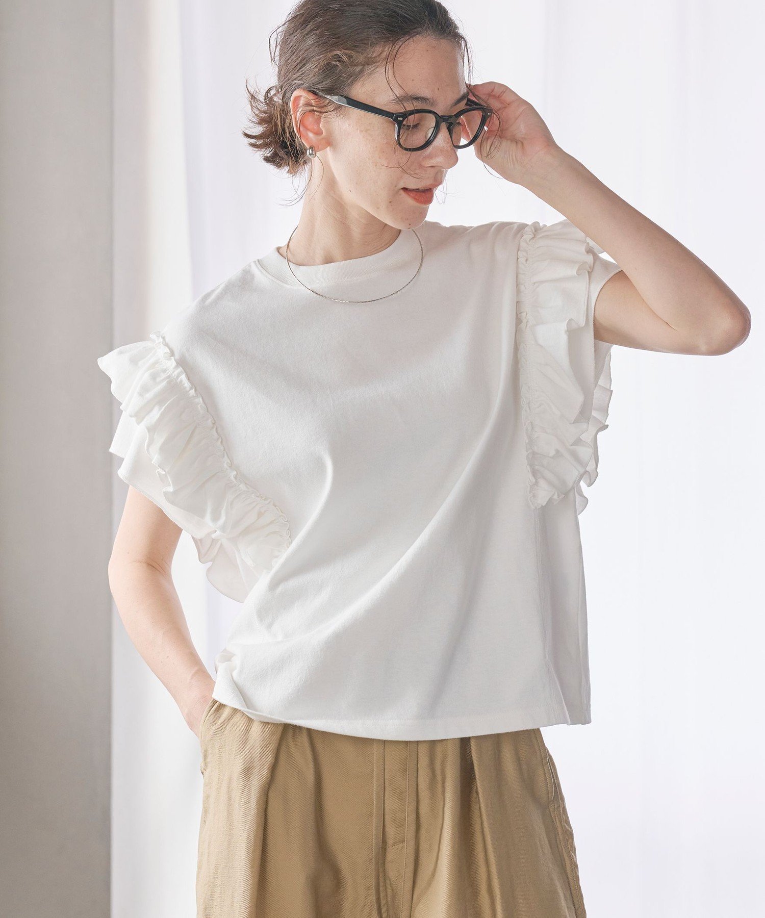 【ビューティ&ユース ユナイテッドアローズ/BEAUTY&YOUTH / UNITED ARROWS】のコットンフリル ショートスリーブカットソー インテリア・キッズ・メンズ・レディースファッション・服の通販 founy(ファニー) 　ファッション　Fashion　レディースファッション　Ladies' Fashion Online　トップス・カットソー　Tops/Tshirt　カットソー　Cut and Sewn　おすすめ　Recommend　とろみ　Thickness　デニム　Denim　トレンド　Trend　フェミニン　Feminine　フリル　Frills　ボックス　Box　ボトム　Bottom　リラックス　Relax　ワイド　Wide　ヴィンテージ　Vintage　定番　Standard　WHITE|ID: prp329100004594747 ipo3291000000032643336