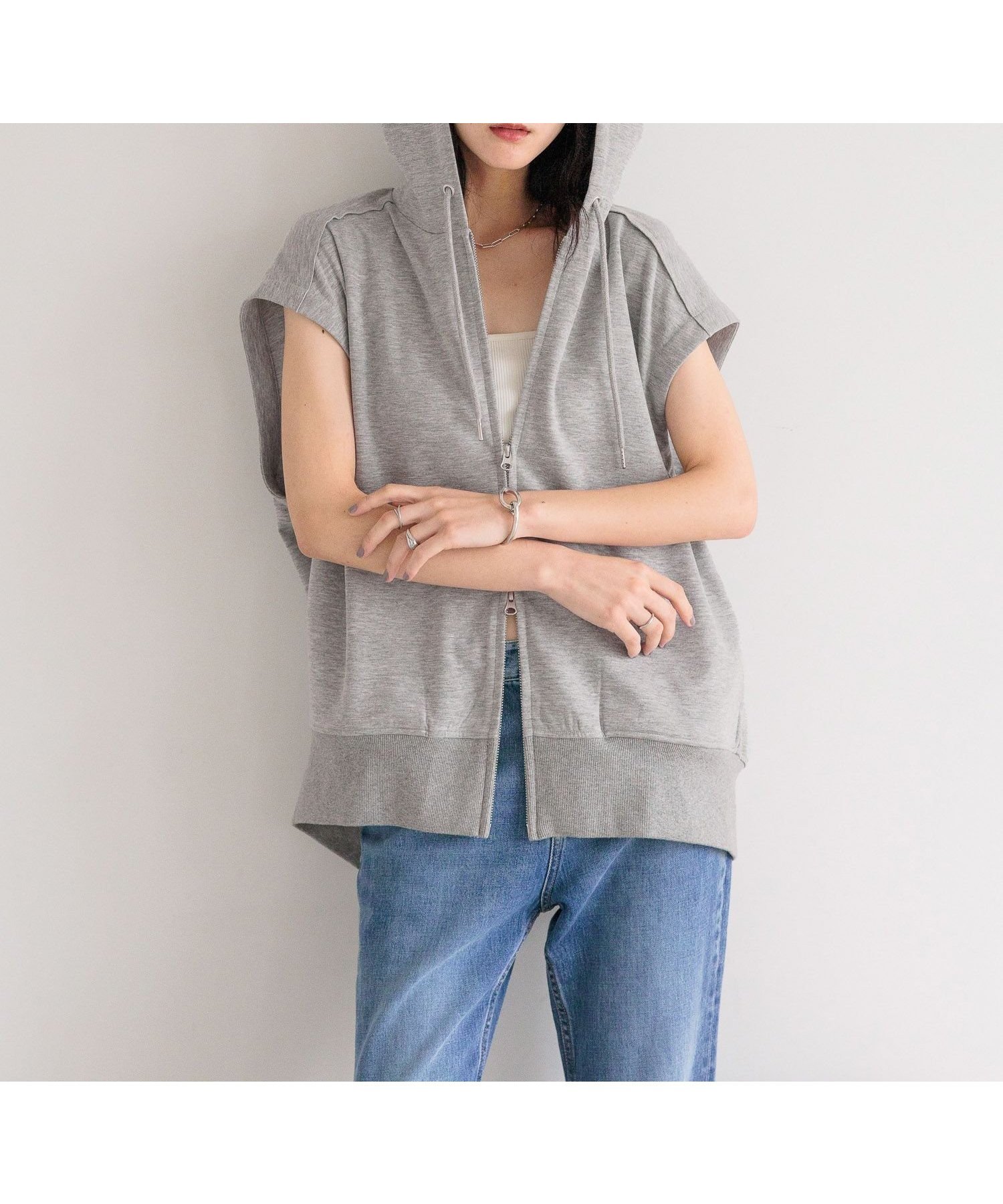 【ローリーズファーム/LOWRYS FARM】のZIPフーディノースリーブ インテリア・キッズ・メンズ・レディースファッション・服の通販 founy(ファニー) 　ファッション　Fashion　レディースファッション　Ladies' Fashion Online　トップス・カットソー　Tops/Tshirt　キャミソール / ノースリーブ　No Sleeves　おすすめ　Recommend　タイトスカート　Tight Skirt　バランス　Balance　ワイド　Wide　夏　Summer　グレー12|ID: prp329100004594763 ipo3291000000032643568