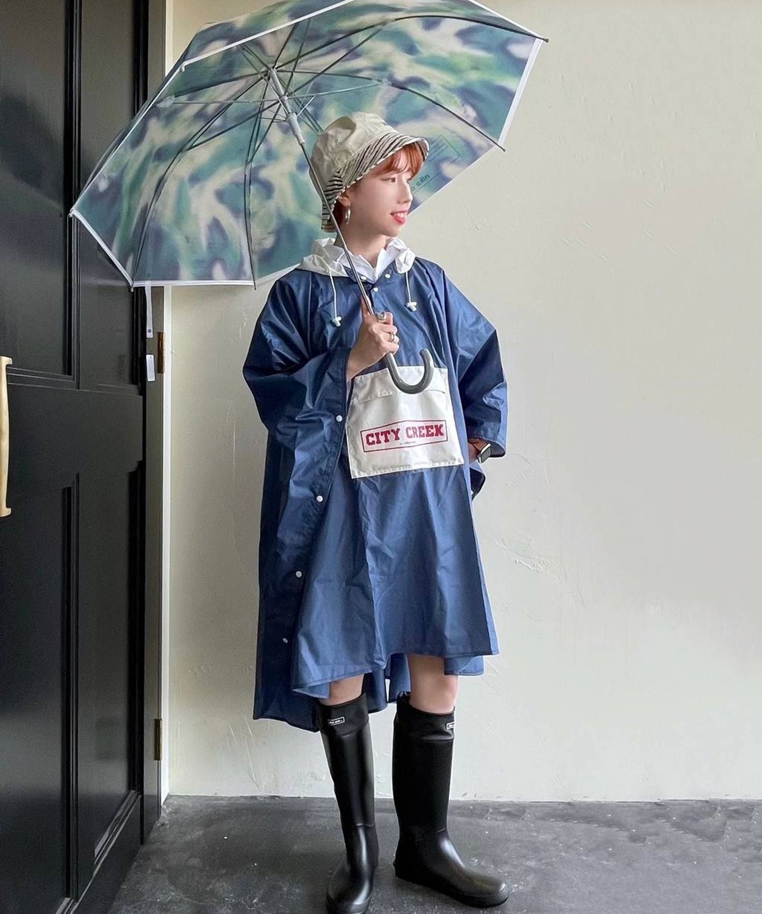 【ニコアンド/niko and】の【CITY CREEK】バイカラーレインポンチョ インテリア・キッズ・メンズ・レディースファッション・服の通販 founy(ファニー) 　ファッション　Fashion　レディースファッション　Ladies' Fashion Online　アウター　Coat Outerwear　ポンチョ　Ponchos　アウトドア　Outdoor　コンパクト　Compact　軽量　Lightweight　スポーツ　Sports　おすすめ　Recommend　ブルー×ホワイト01|ID: prp329100004594842 ipo3291000000032644675