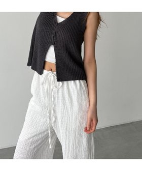 【キャナルジーン/CANAL JEAN】のEl mar 3つボタンニットベスト 人気、トレンドファッション・服の通販 founy(ファニー) ファッション Fashion レディースファッション Ladies' Fashion Online アウター Coat Outerwear トップス・カットソー Tops/Tshirt ニット Knit Tops ベスト/ジレ Gilets/Vests おすすめ Recommend キャミソール Camisole スリット Slit ベスト Vest 夏 Summer |ID:prp329100004594971