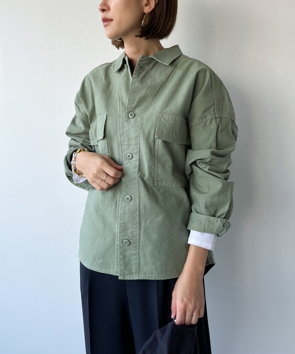 【マイカ ディール/MICA & DEAL】のワークシャツジャケット-Viola インテリア・キッズ・メンズ・レディースファッション・服の通販 founy(ファニー) 　ファッション　Fashion　レディースファッション　Ladies' Fashion Online　アウター　Coat Outerwear　ジャケット　Jackets　ショルダー　Shoulder　シンプル　Simple　ジャケット　Jacket　スラックス　Slacks　デニム　Denim　トレンド　Trend　ドロップ　Drop　フォルム　Form　ワーク　Work　おすすめ　Recommend　KHAKI|ID: prp329100004595032 ipo3291000000032647197
